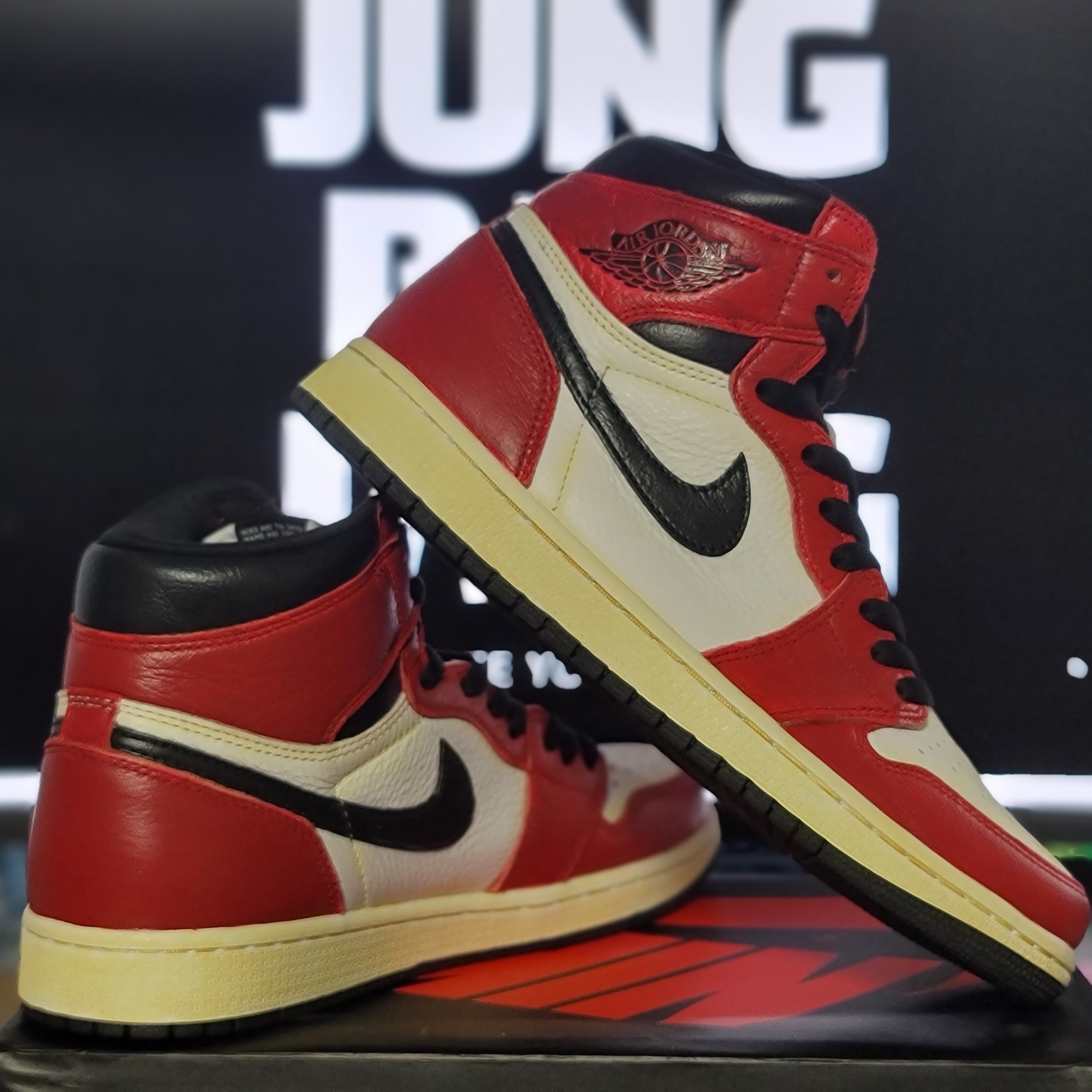 Jordan 1 Retro High OG Light Fusion Red 착용 스타일 - 5
