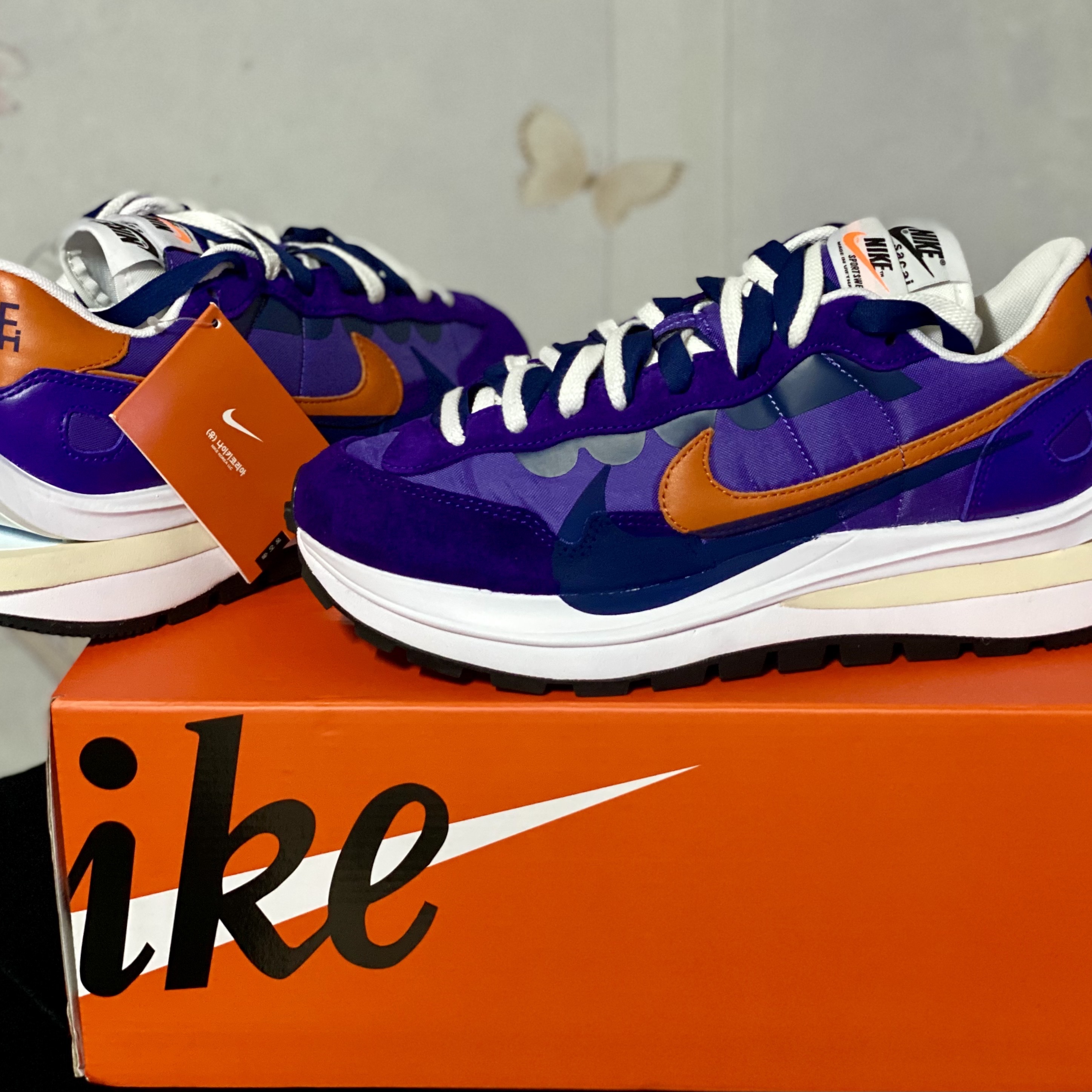Nike x Sacai VaporWaffle Dark Iris 착용 스타일 - 4