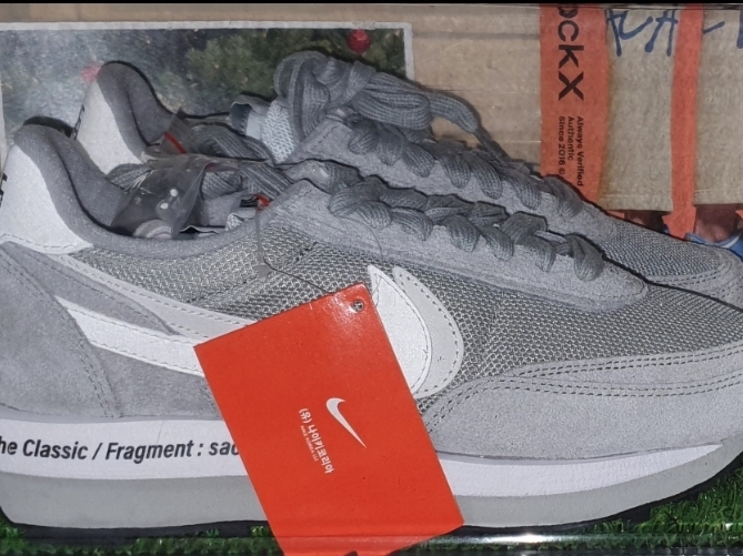 Nike x Sacai x Fragment LDWaffle Light Smoke Grey 착용 스타일 - 2