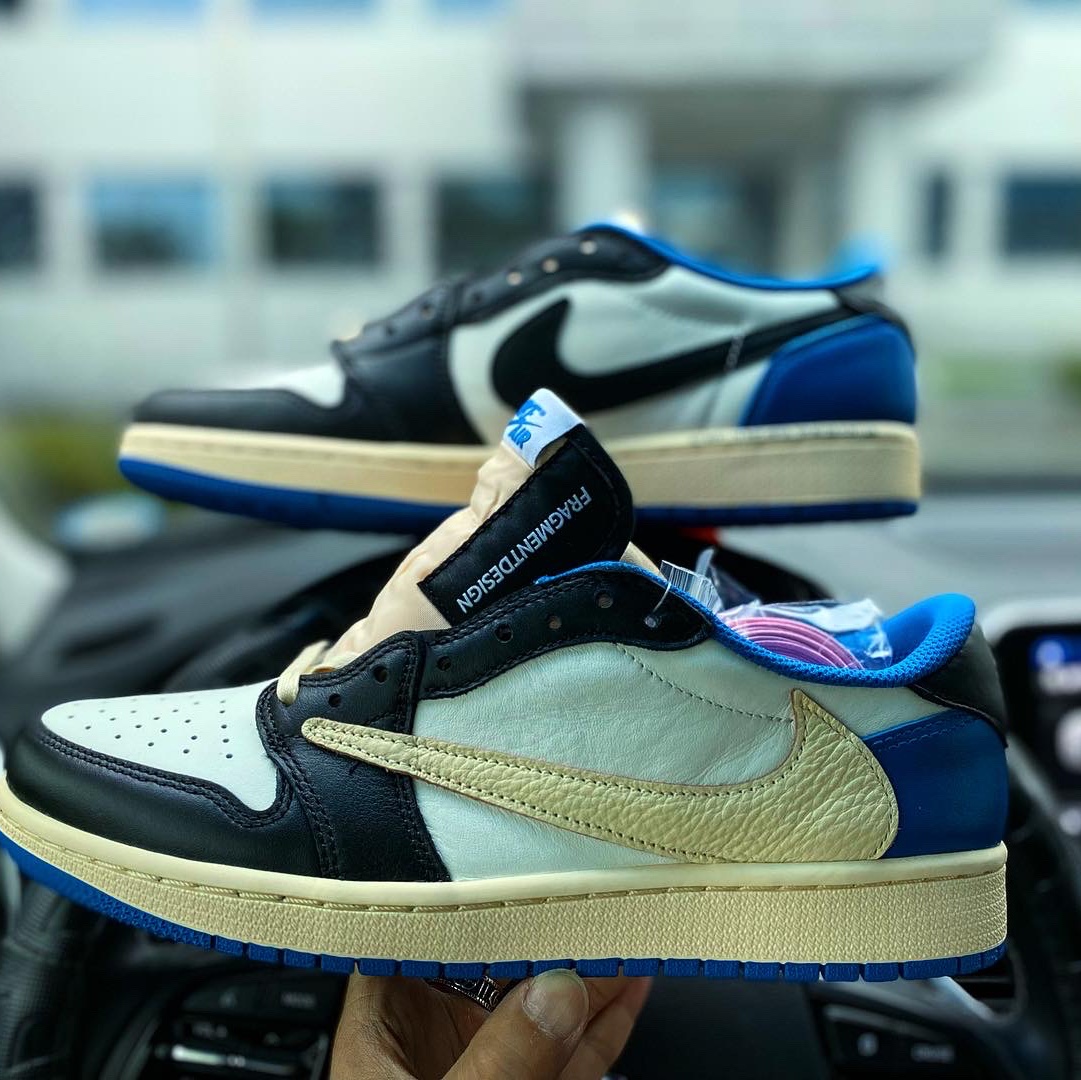 Jordan 1 x Travis Scott x Fragment Retro Low OG SP Military Blue 착용 스타일 - 1