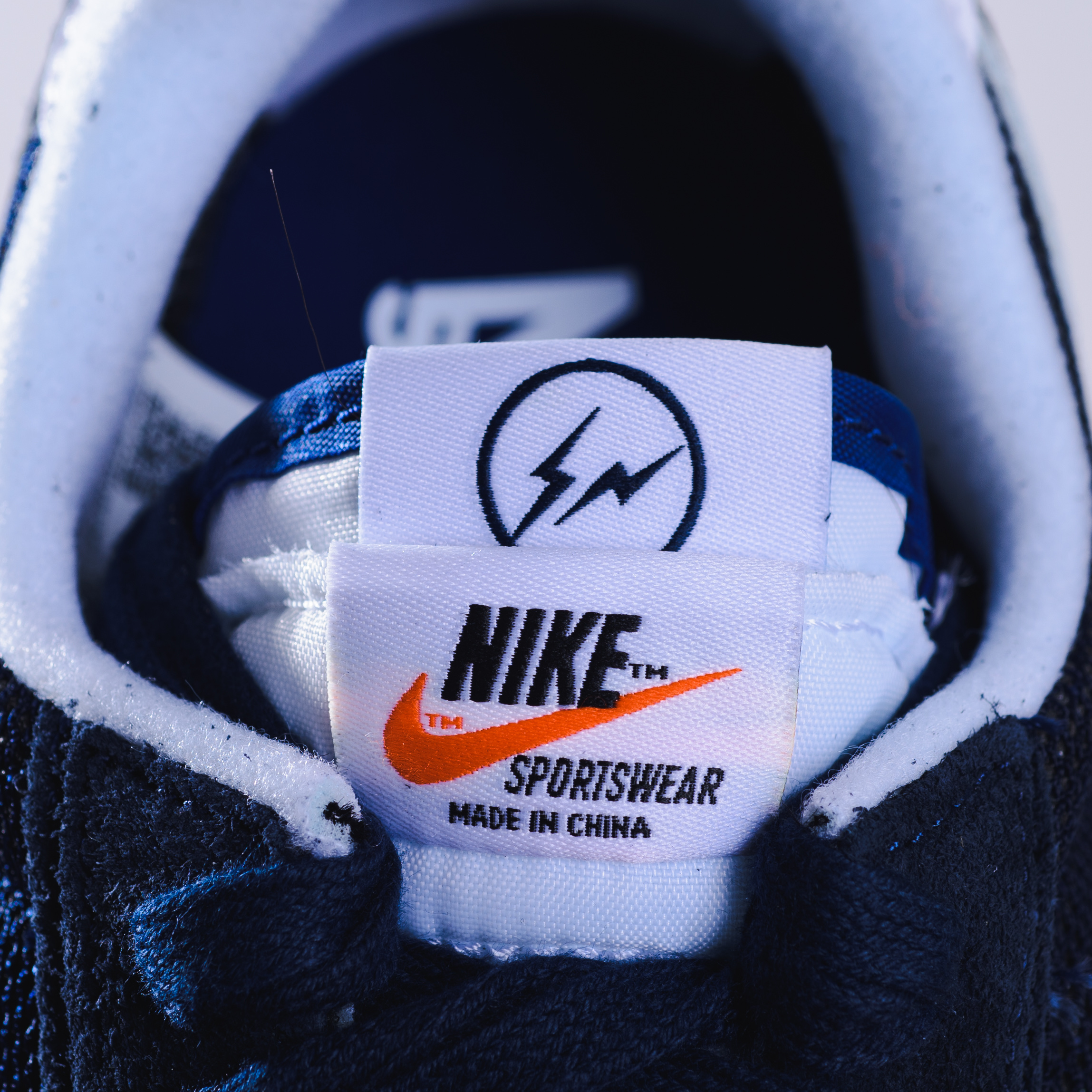 Nike x Sacai x Fragment LDWaffle Blackened Blue 착용 스타일 - 3
