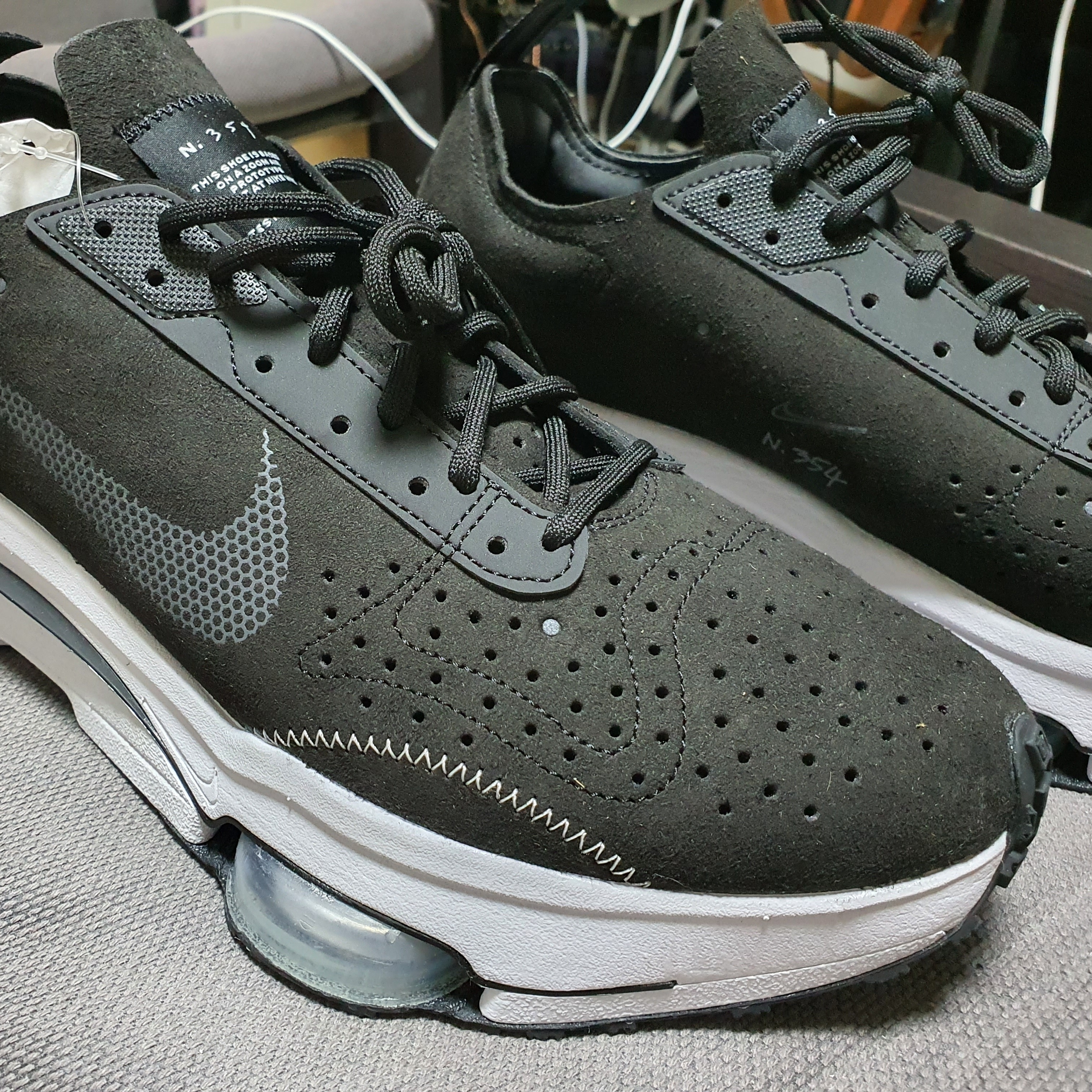 Nike Air Zoom Type Black Anthracite White 착용 스타일 - 4
