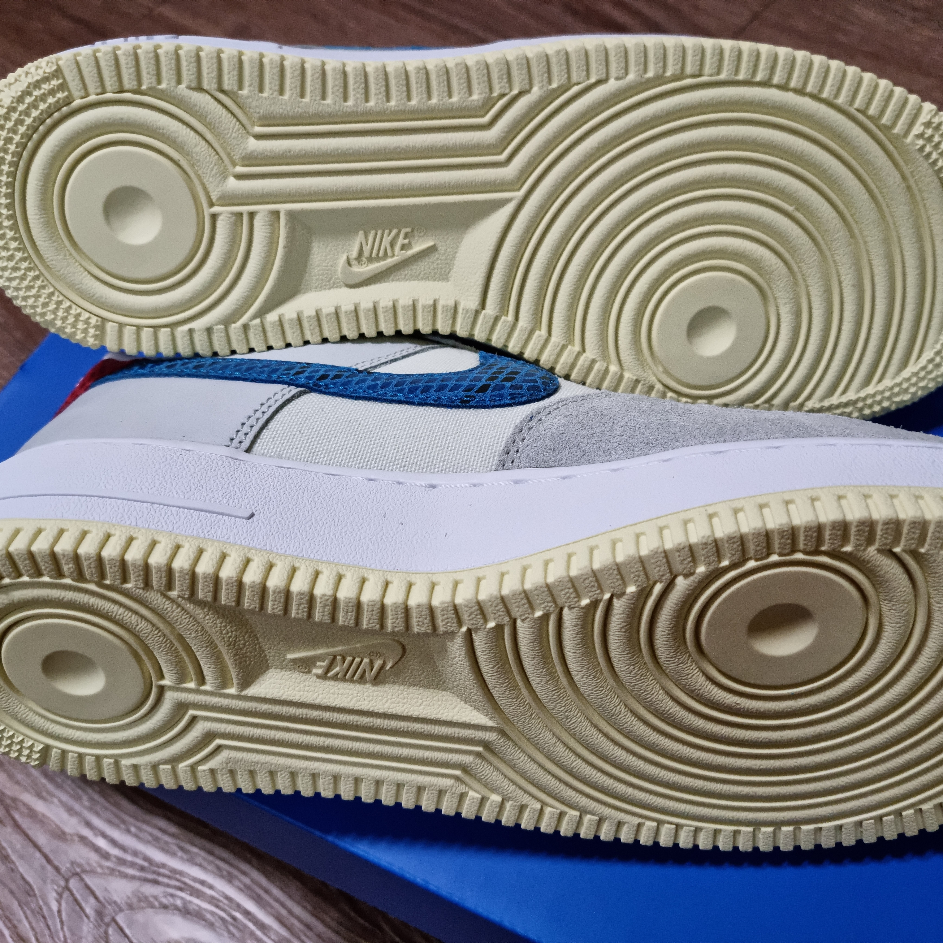 Nike x Undefeated Air Force 1 Low SP 5 On It 착용 스타일 - 3