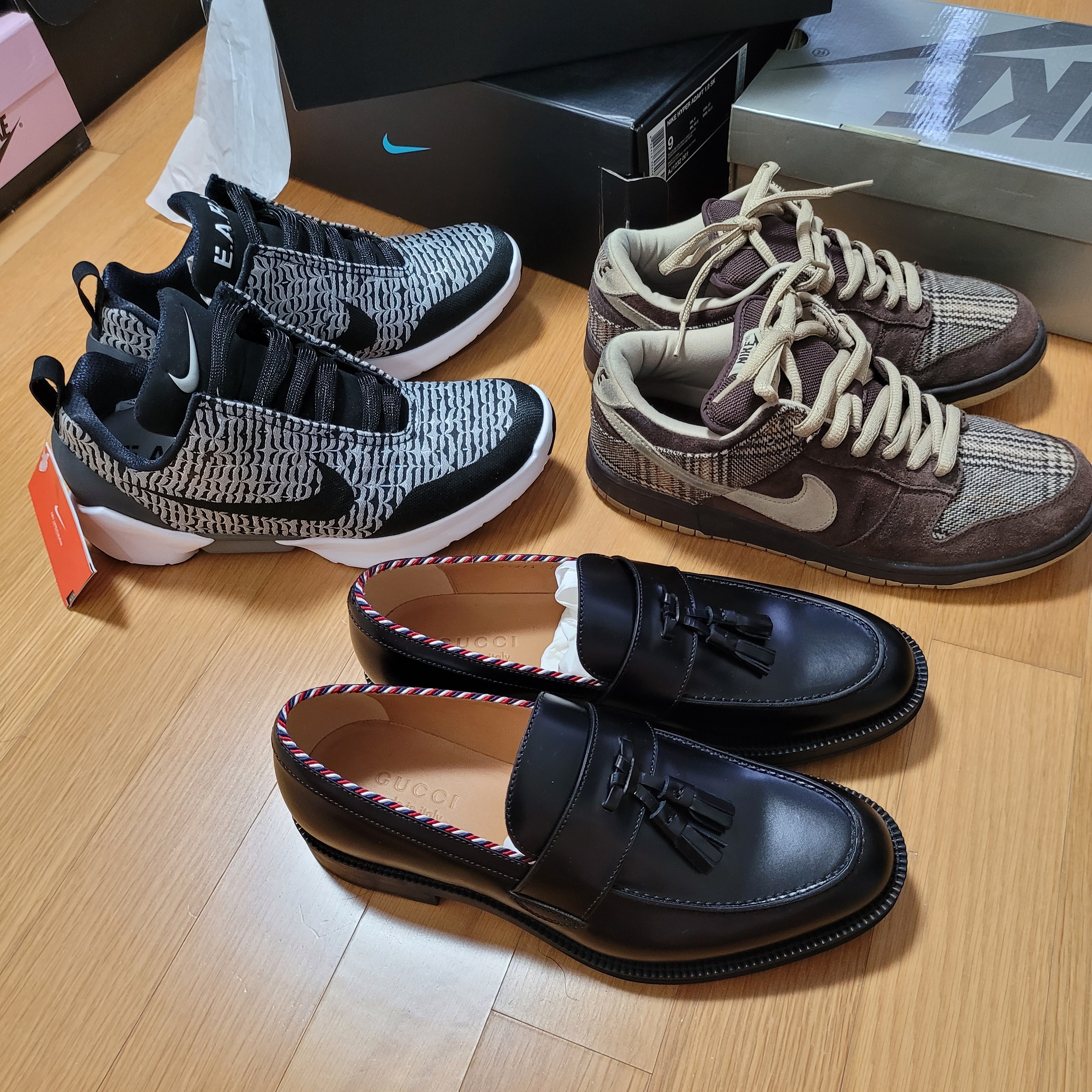 Nike HyperAdapt 1.0 Black White (KR Charger) 착용 스타일