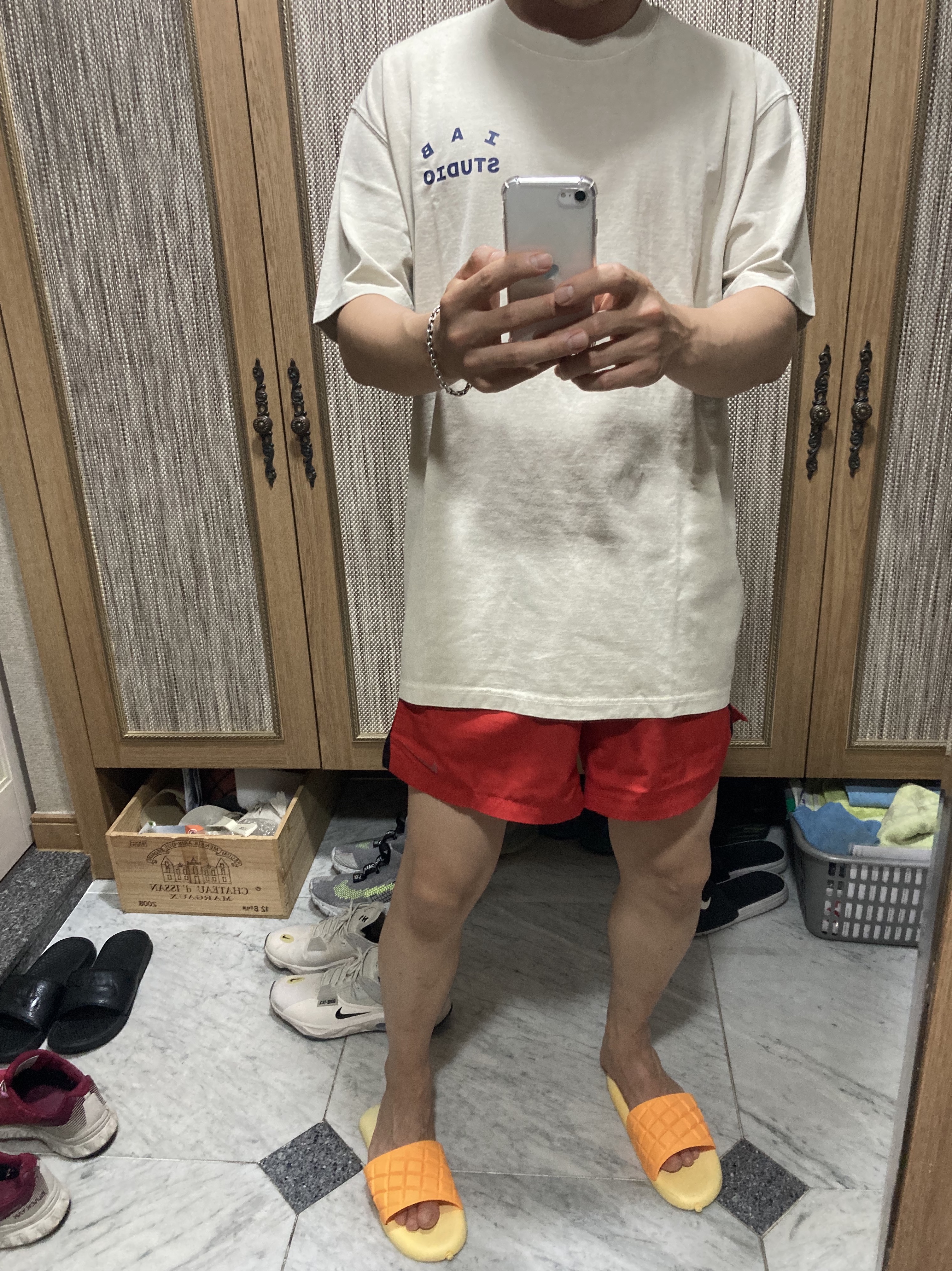 IAB Studio Pigment T-Shirt Oatmeal 착용 스타일