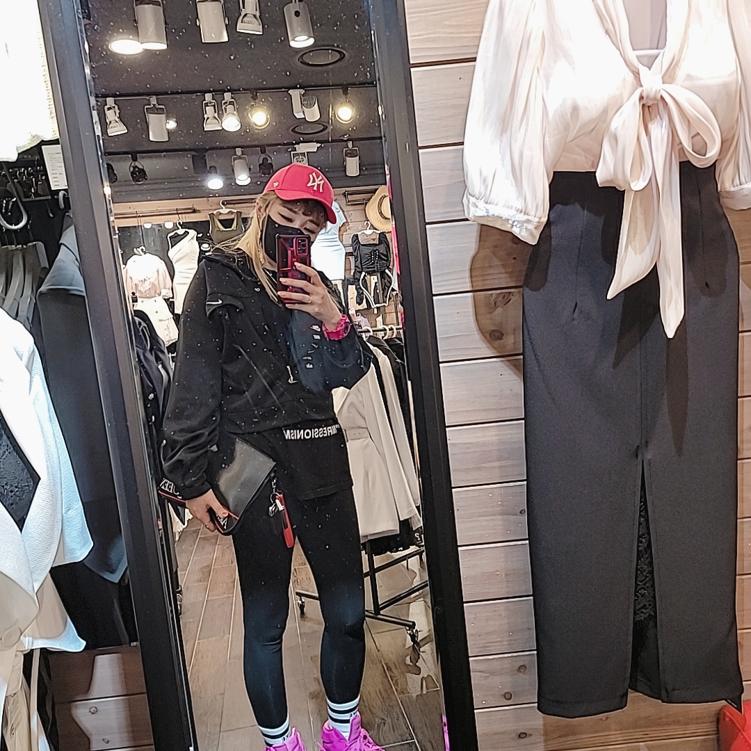 Nike x Ambush Dunk High Cosmic Fuchsia 착용 스타일 - 4