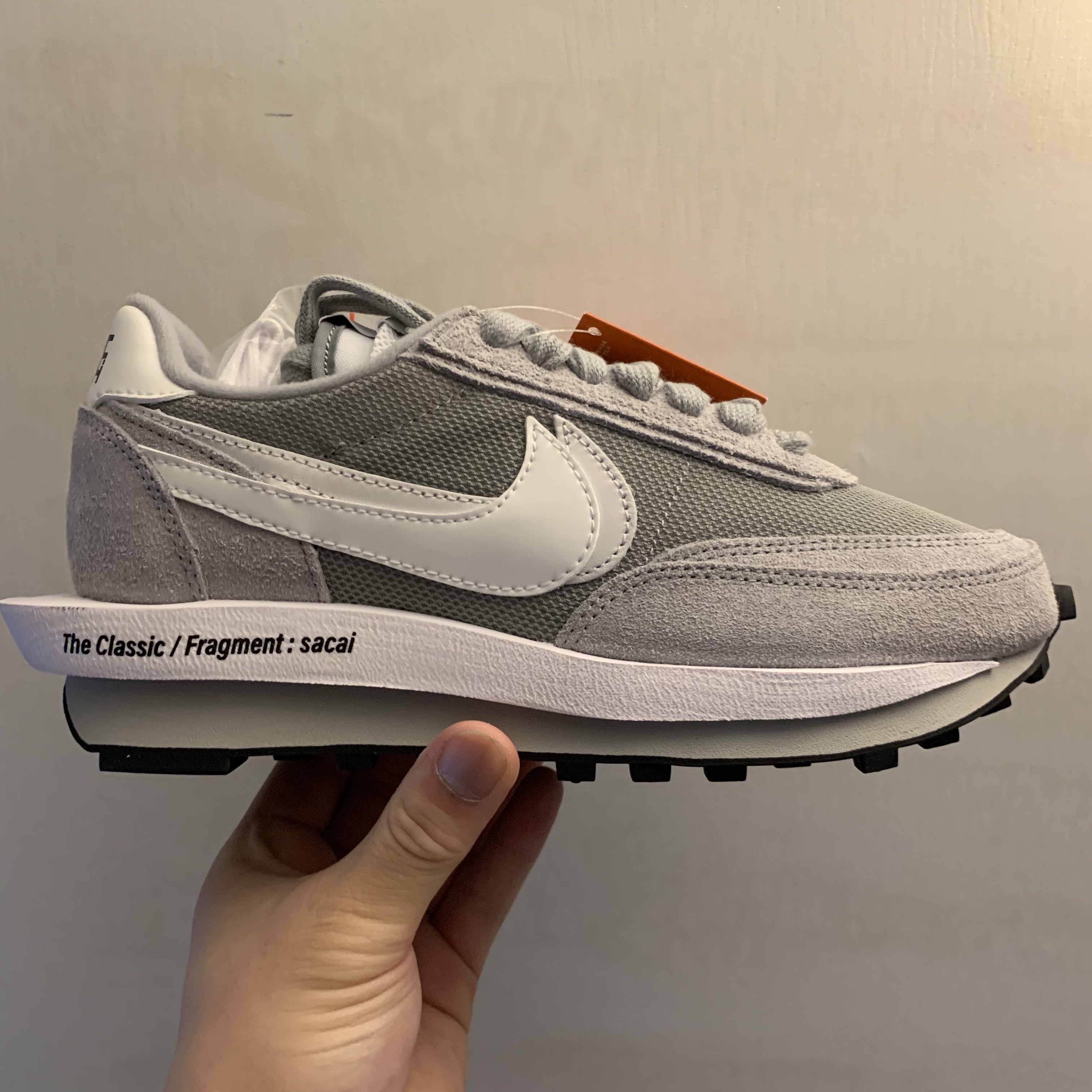 Nike x Sacai x Fragment LDWaffle Light Smoke Grey 착용 스타일 - 1