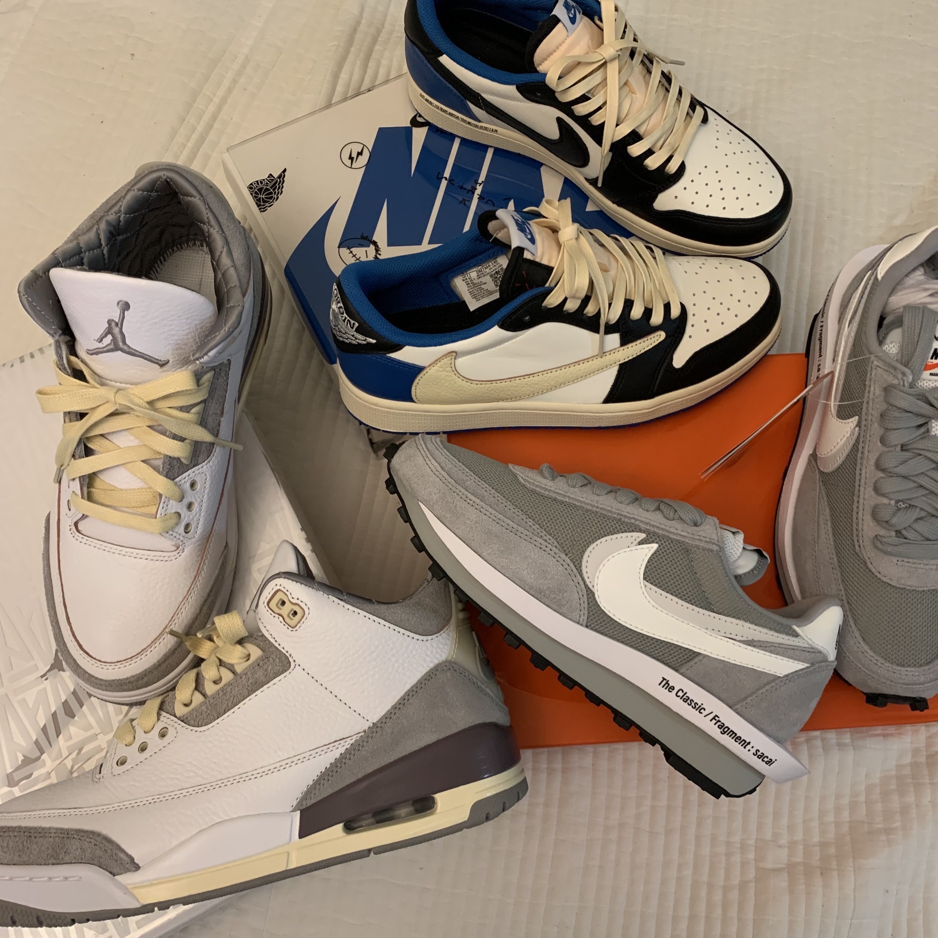 (W) Jordan 3 x A Ma Maniere Retro SP, Jordan 1 x Travis Scott x Fragment Retro Low OG SP Military Blue 착용 스타일