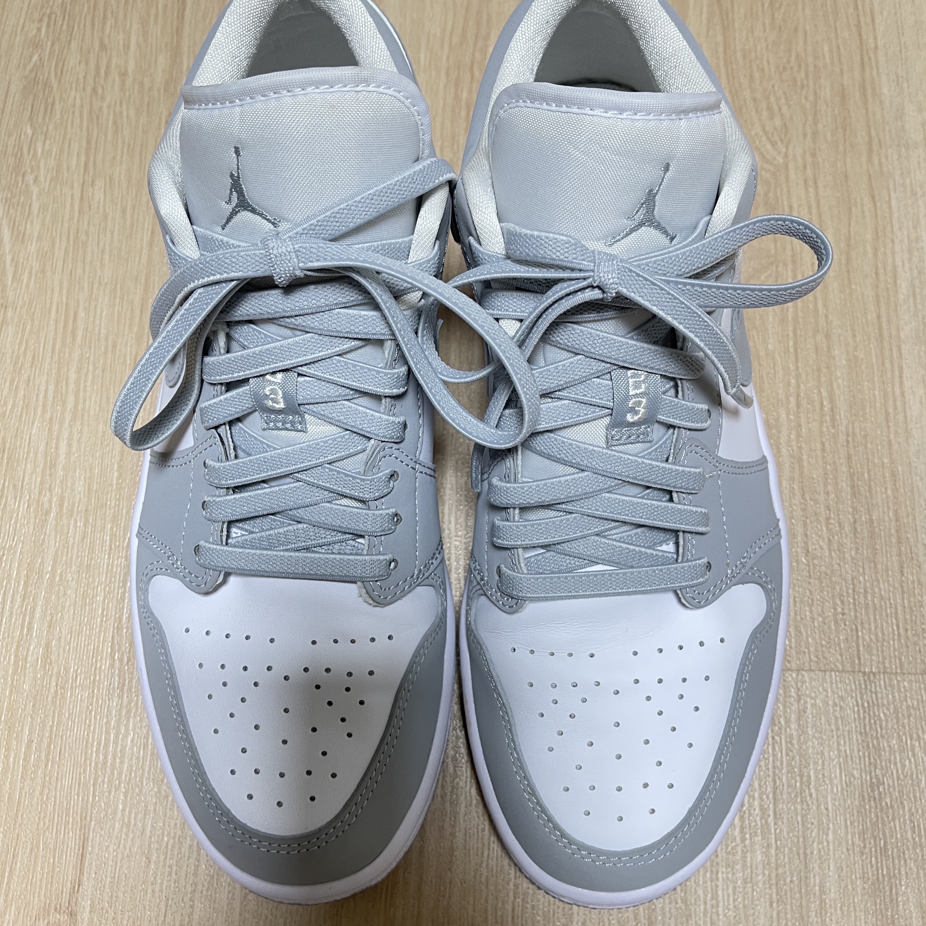 (W) Jordan 1 Low White Wolf Grey 착용 스타일 - 1
