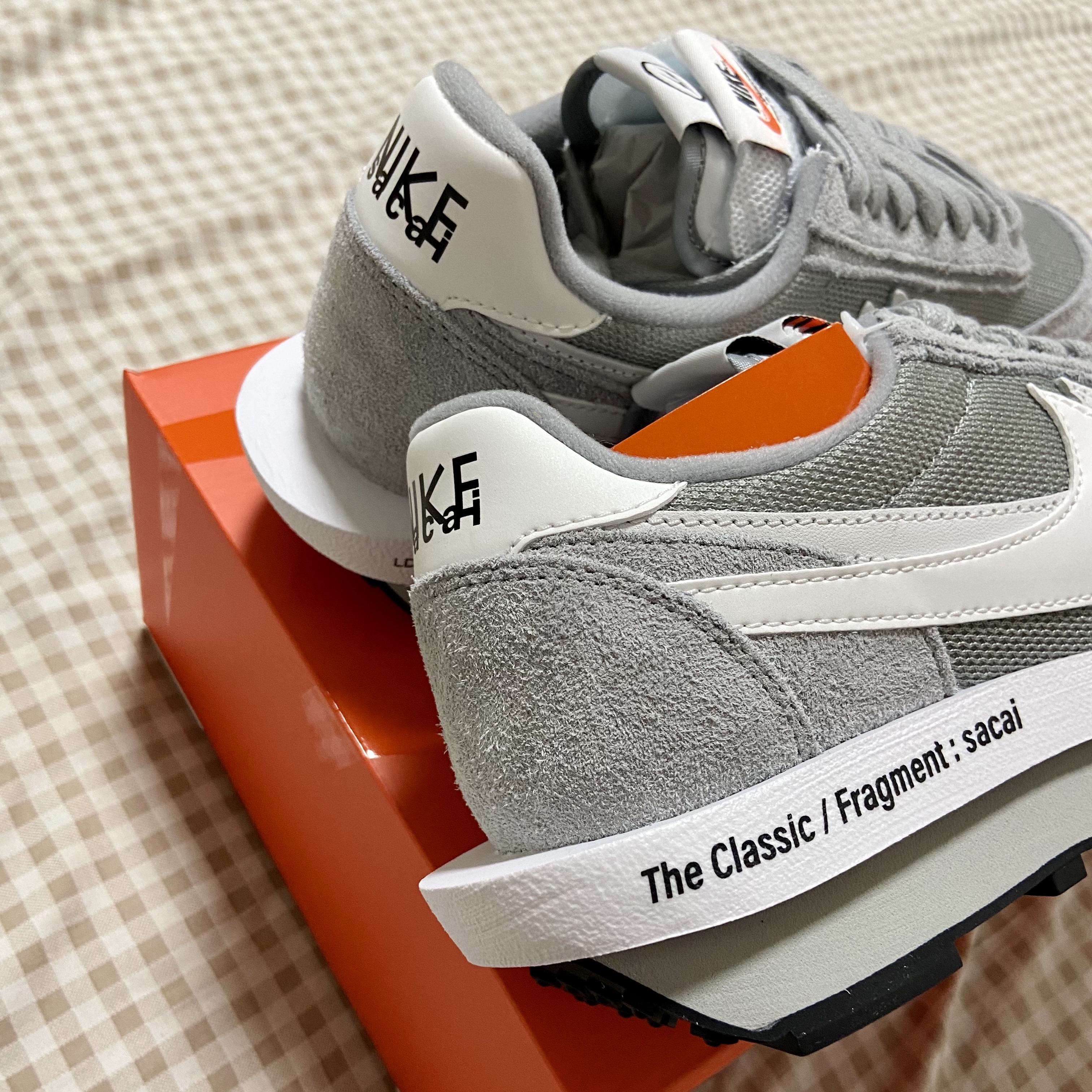 Nike x Sacai x Fragment LDWaffle Light Smoke Grey 착용 스타일 - 1