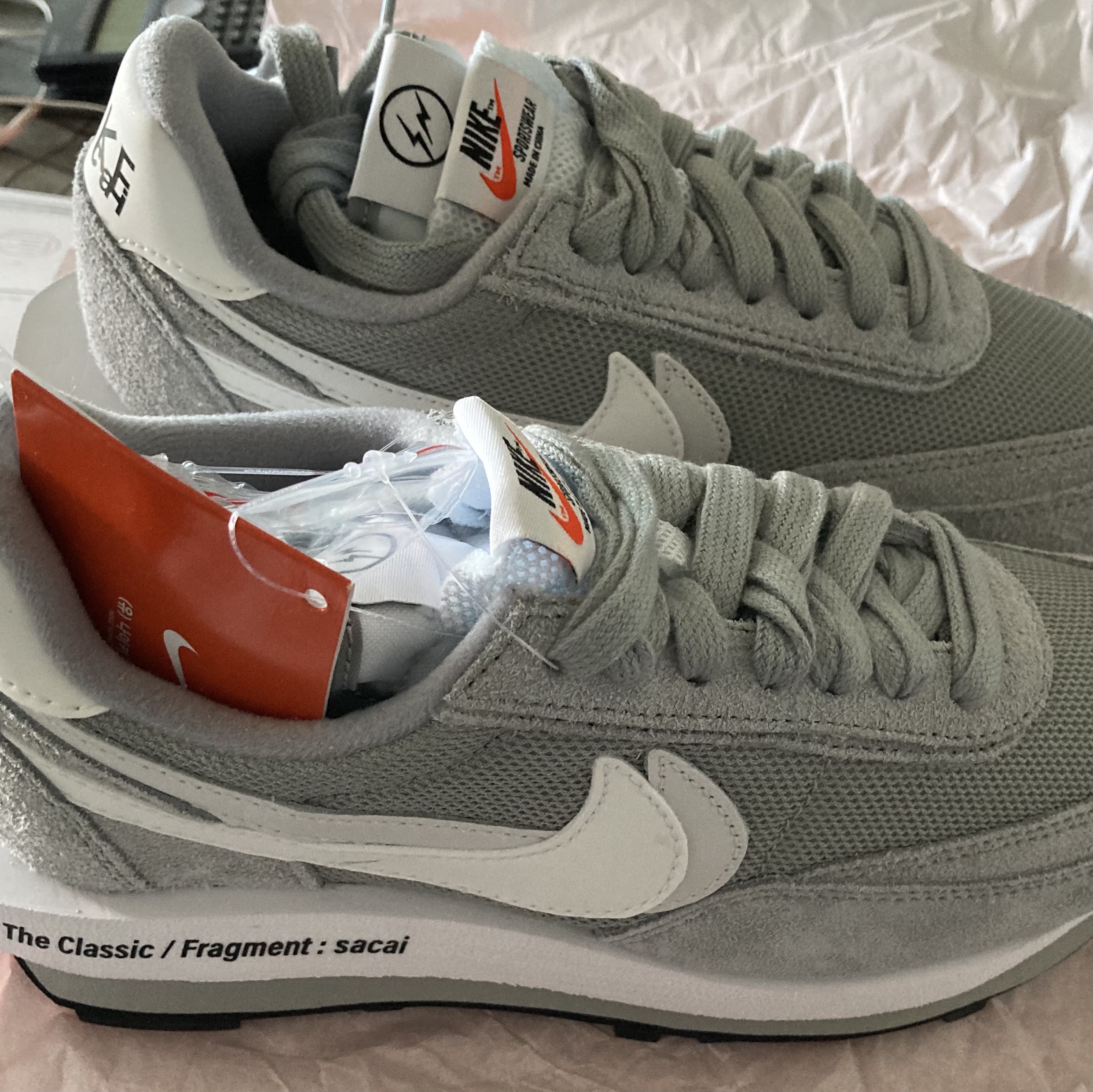 Nike x Sacai x Fragment LDWaffle Light Smoke Grey 착용 스타일 - 1