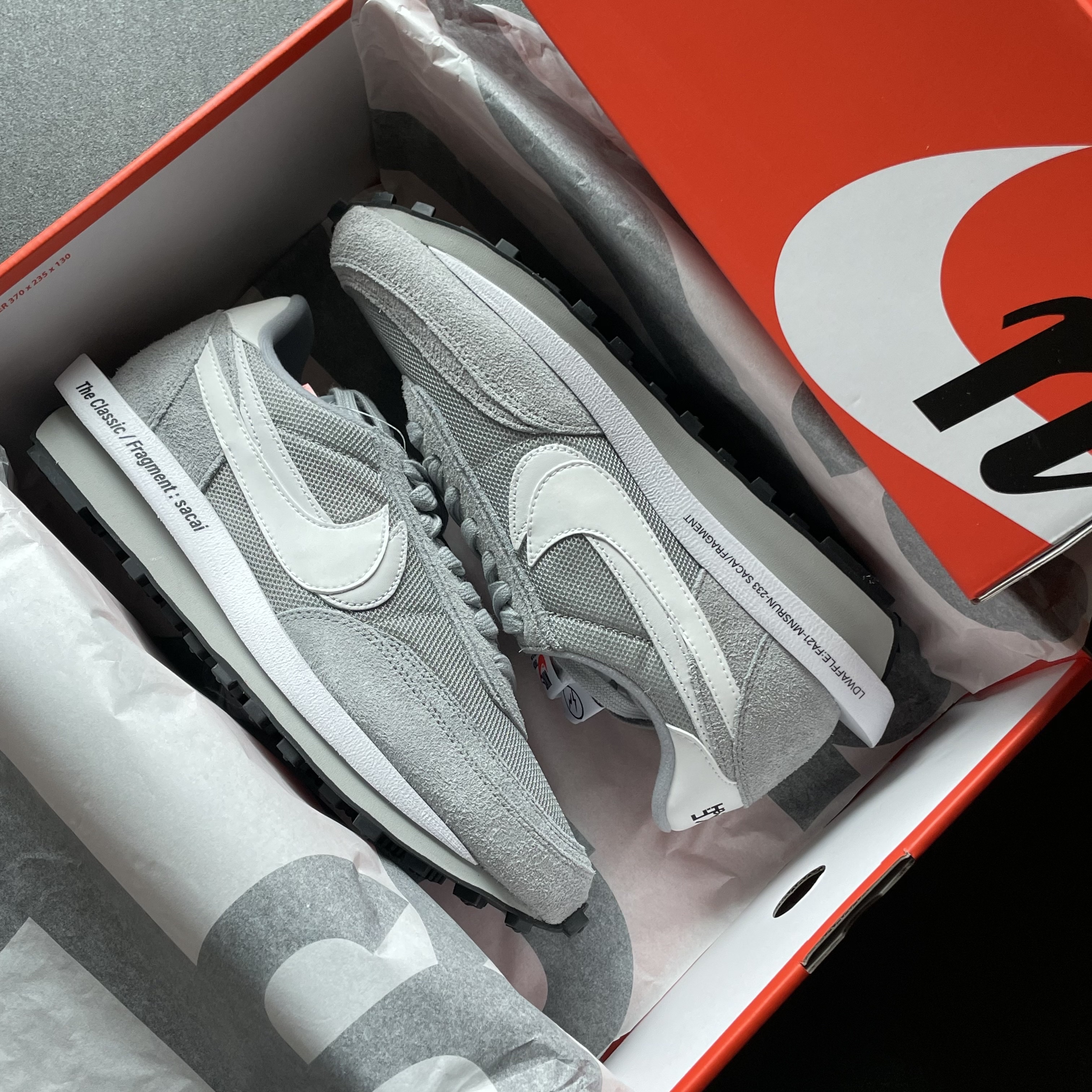Nike x Sacai x Fragment LDWaffle Light Smoke Grey 착용 스타일