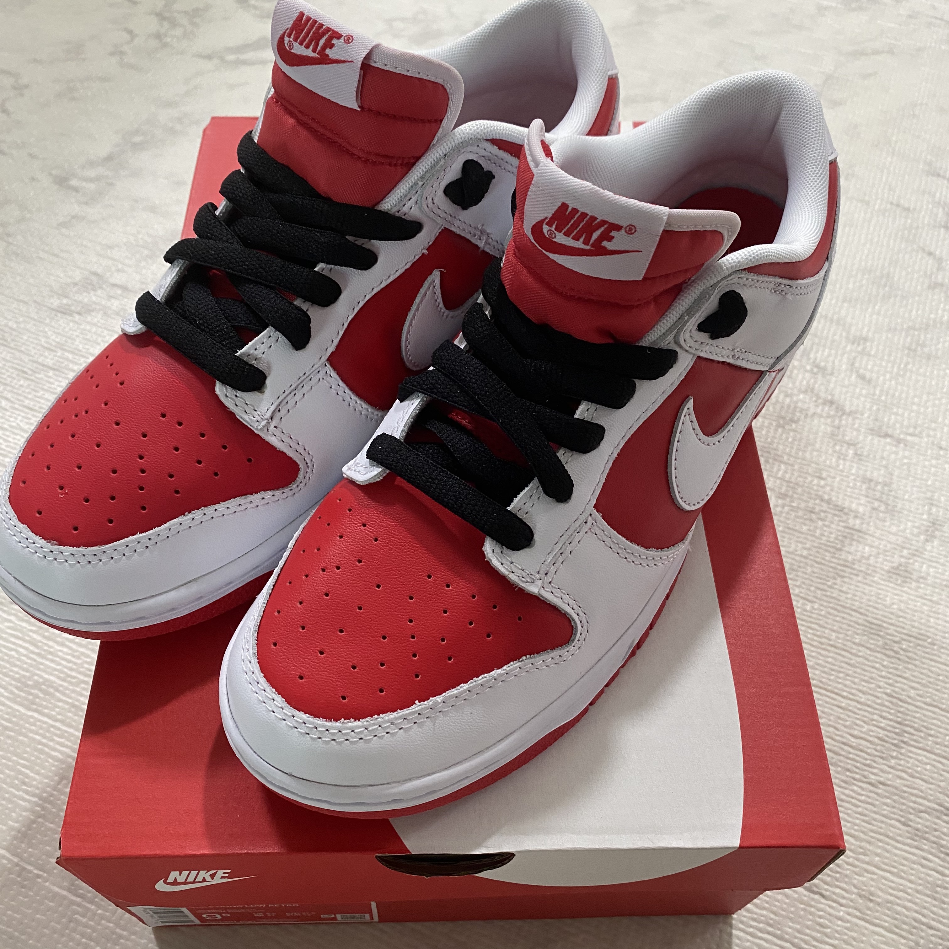 Nike Dunk Low Retro Championship Red 착용 스타일