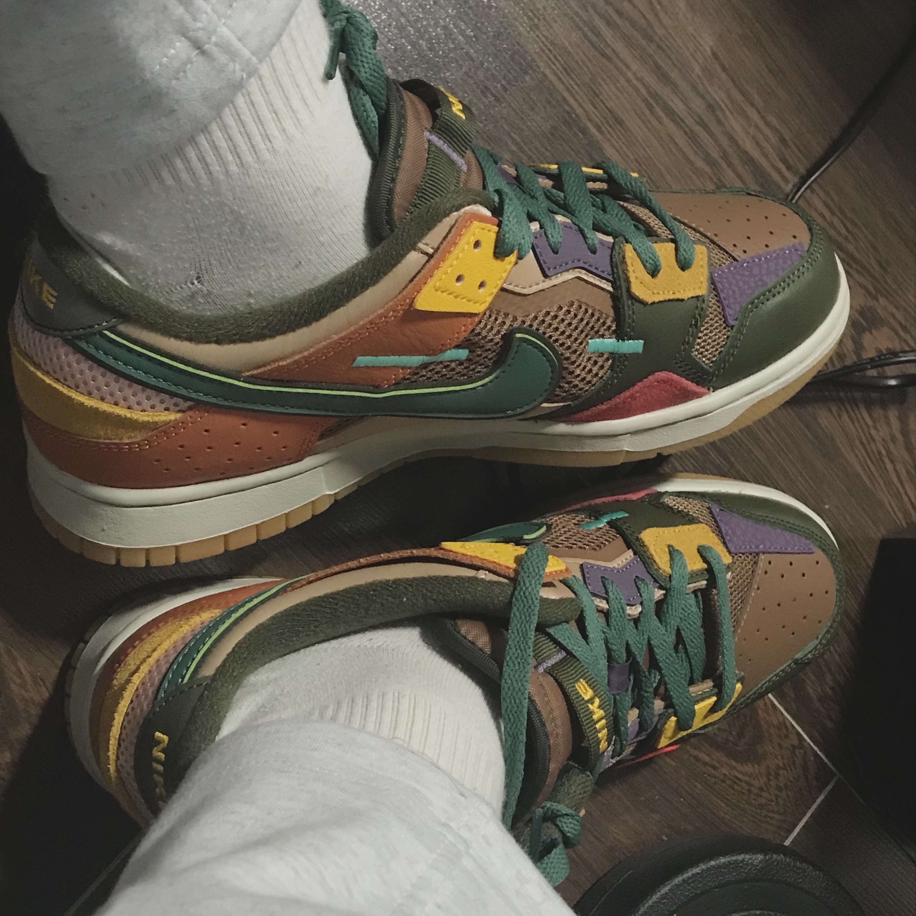 Nike Dunk Scrap Archeo Brown 착용 스타일 - 2