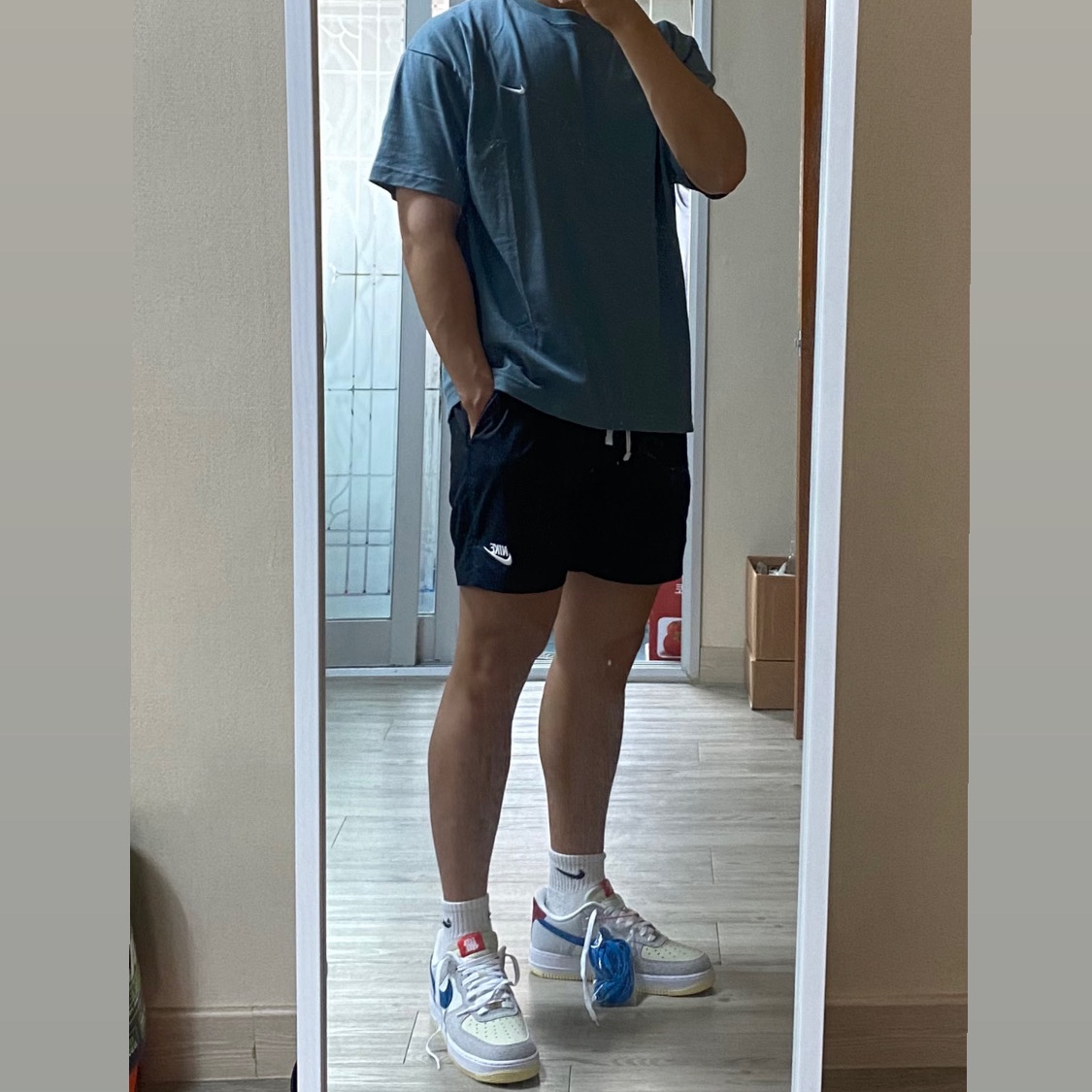 Nike x Undefeated Air Force 1 Low SP 5 On It 착용 스타일