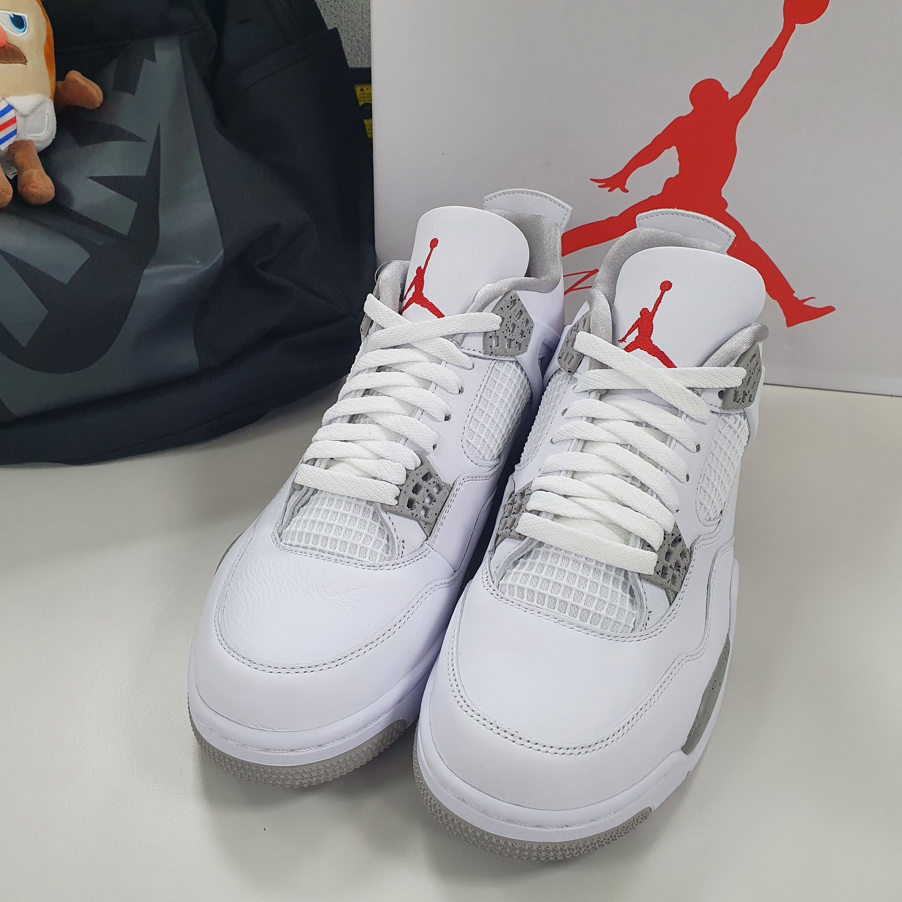Jordan 4 Retro Tech White 착용 스타일 - 1