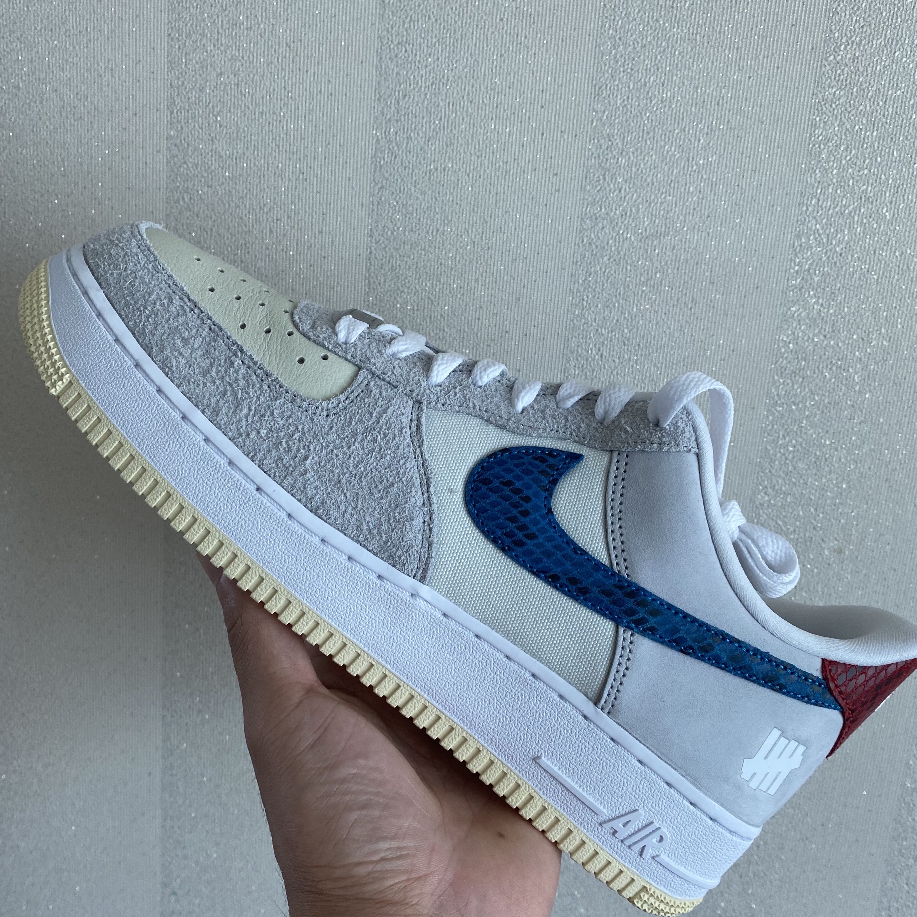 Nike x Undefeated Air Force 1 Low SP 5 On It 착용 스타일 - 2