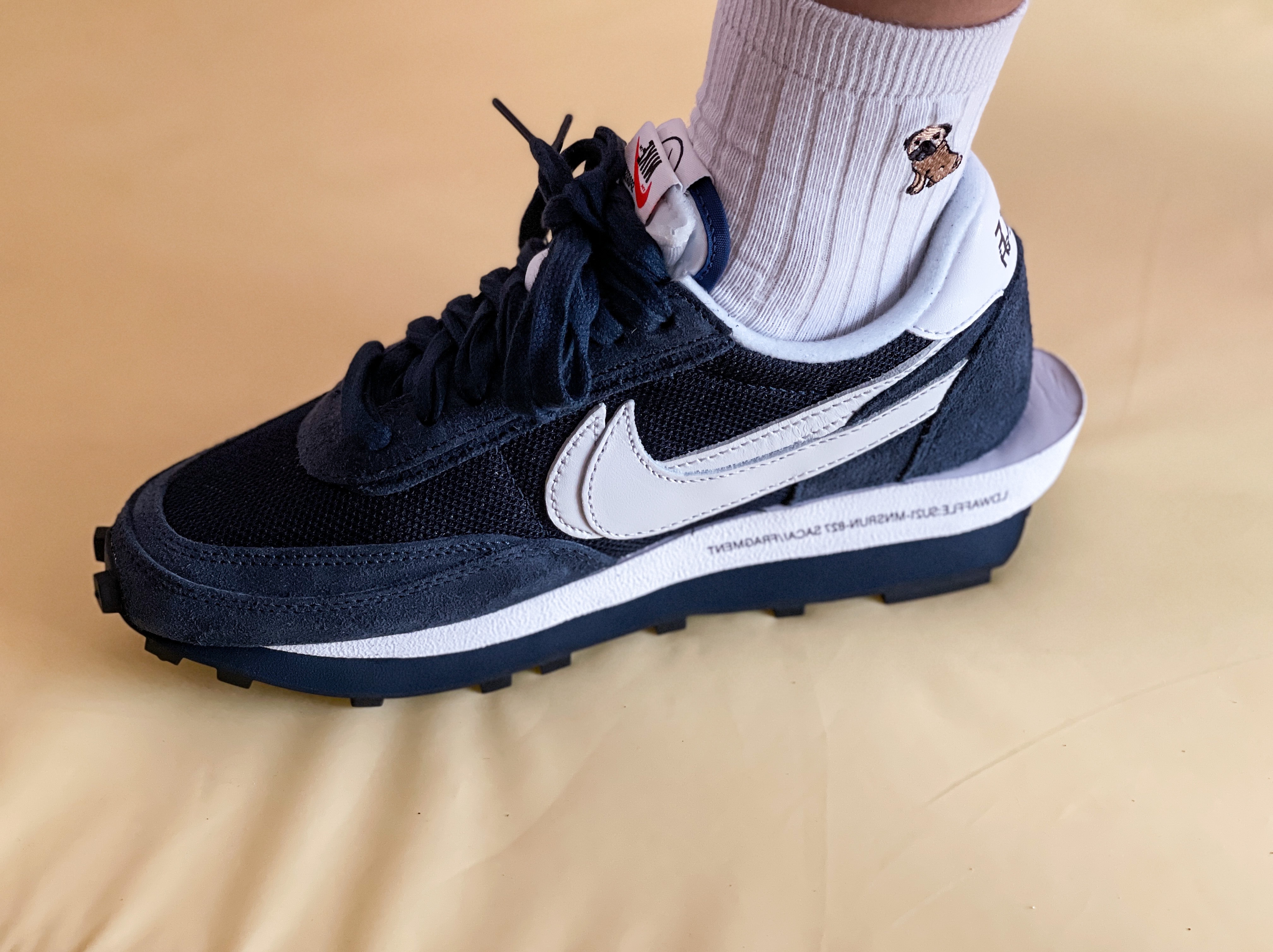 Nike x Sacai x Fragment LDWaffle Blackened Blue, Nike x Off-White Dunk Low The 50 - Lot 18 착용 스타일 - 2