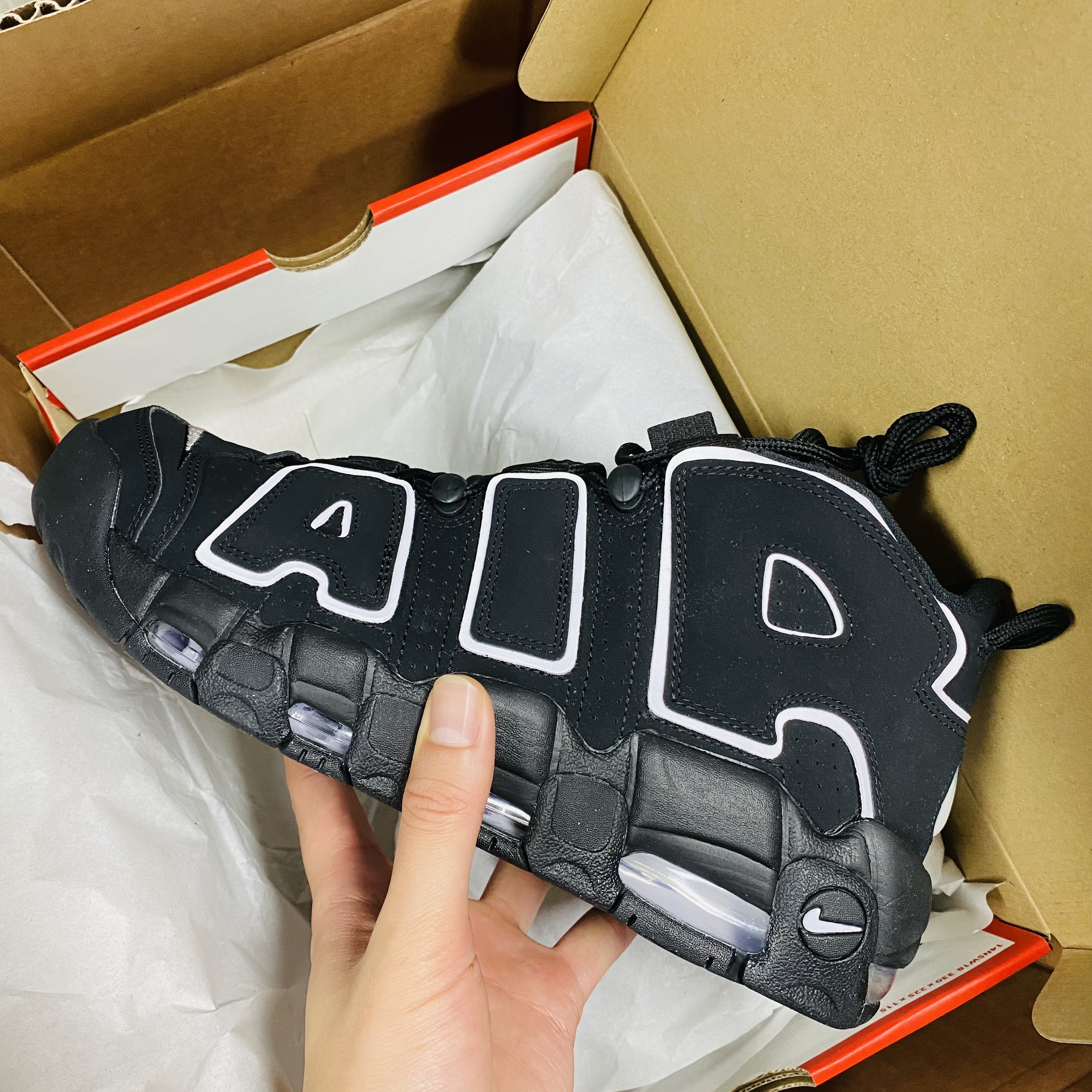 Nike Air More Uptempo Black White 2020 착용 스타일