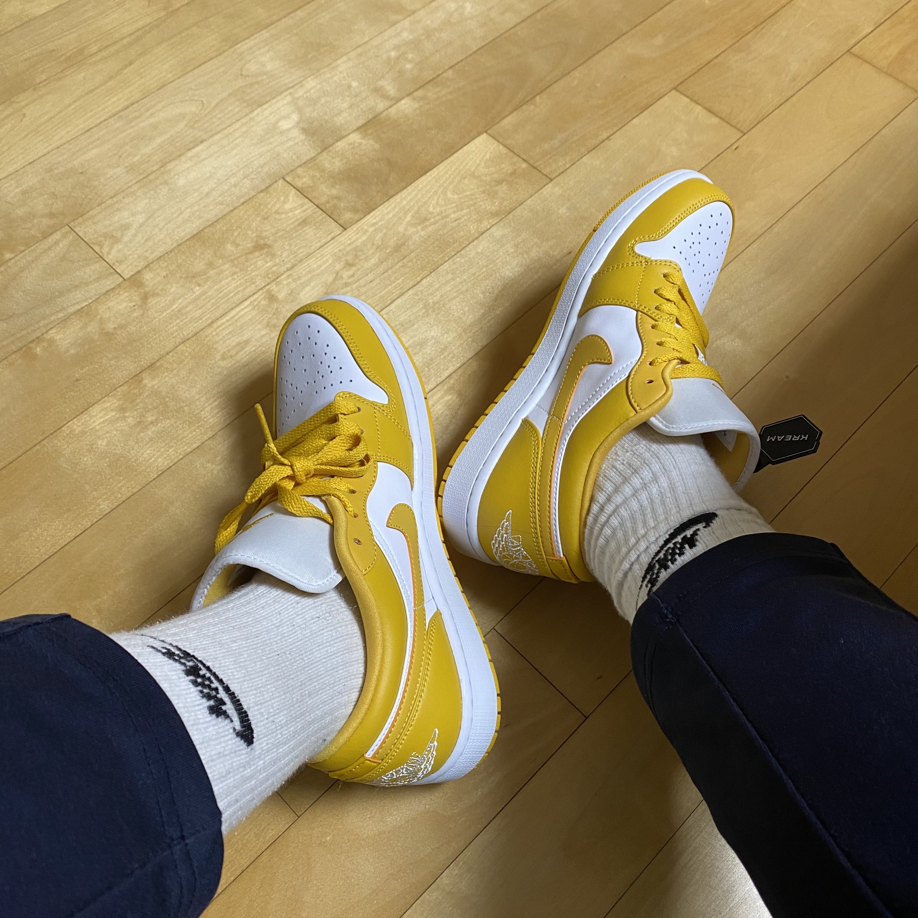 Jordan 1 Low Pollen 착용 스타일