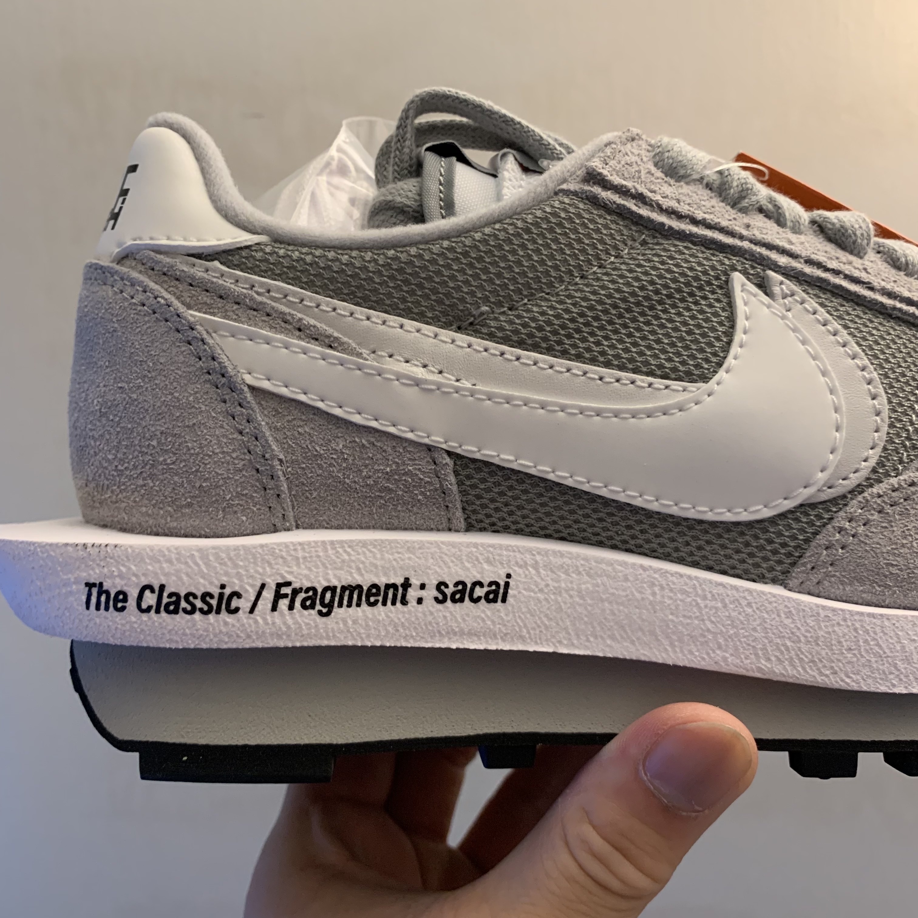Nike x Sacai x Fragment LDWaffle Light Smoke Grey 착용 스타일 - 2