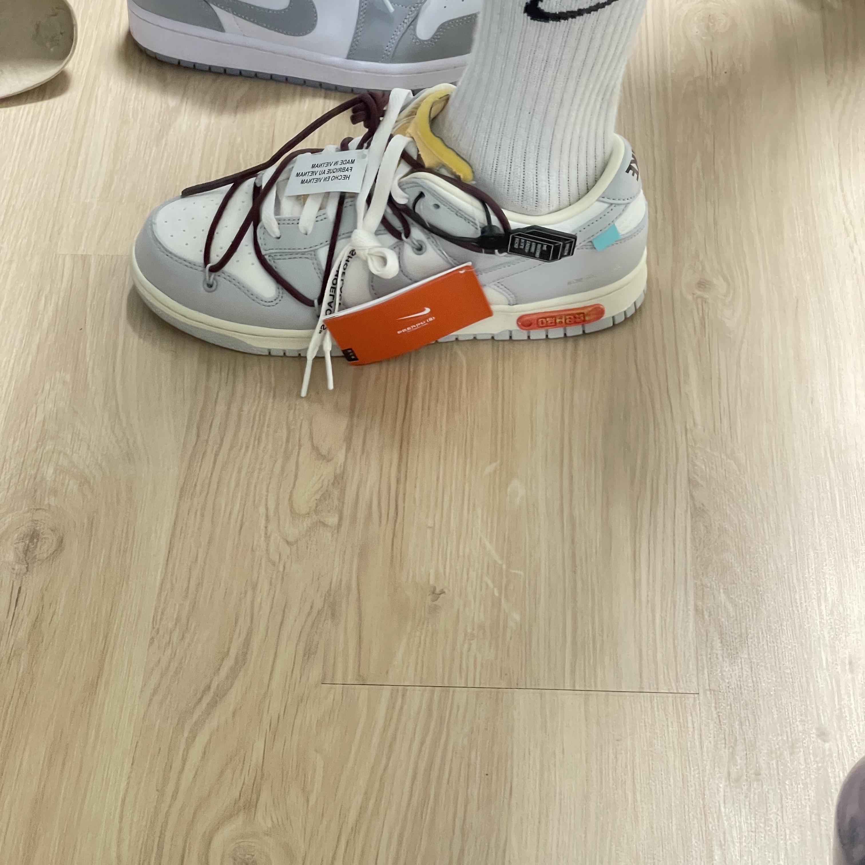 Nike x Off-White Dunk Low The 50 - Lot 46, Essentials Sweatshorts Heather Oatmeal - 21SS 착용 스타일 - 3