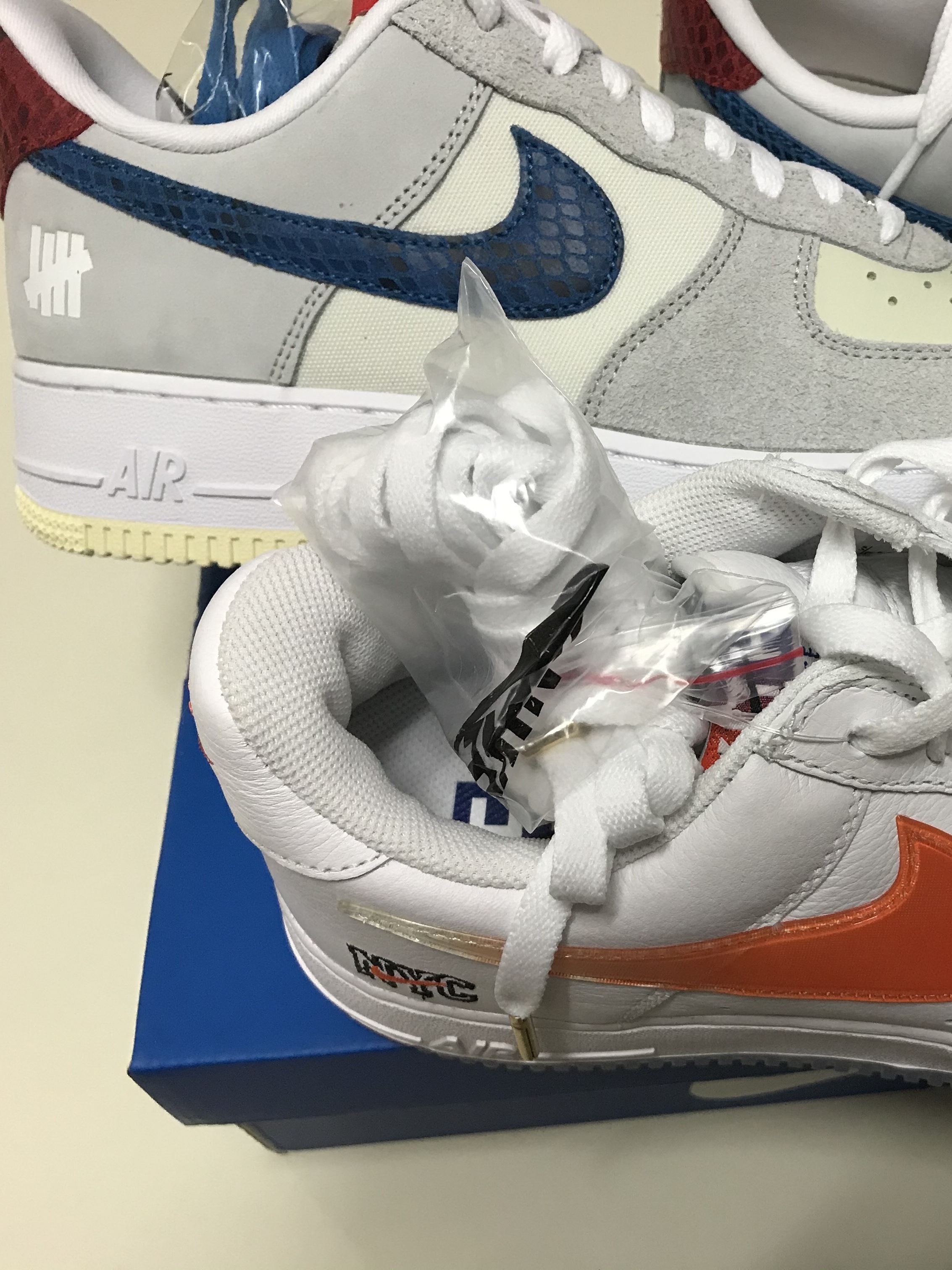 Nike x Undefeated Air Force 1 Low SP 5 On It, Nike x Kith Air Force 1 Low NYC White 착용 스타일 - 3