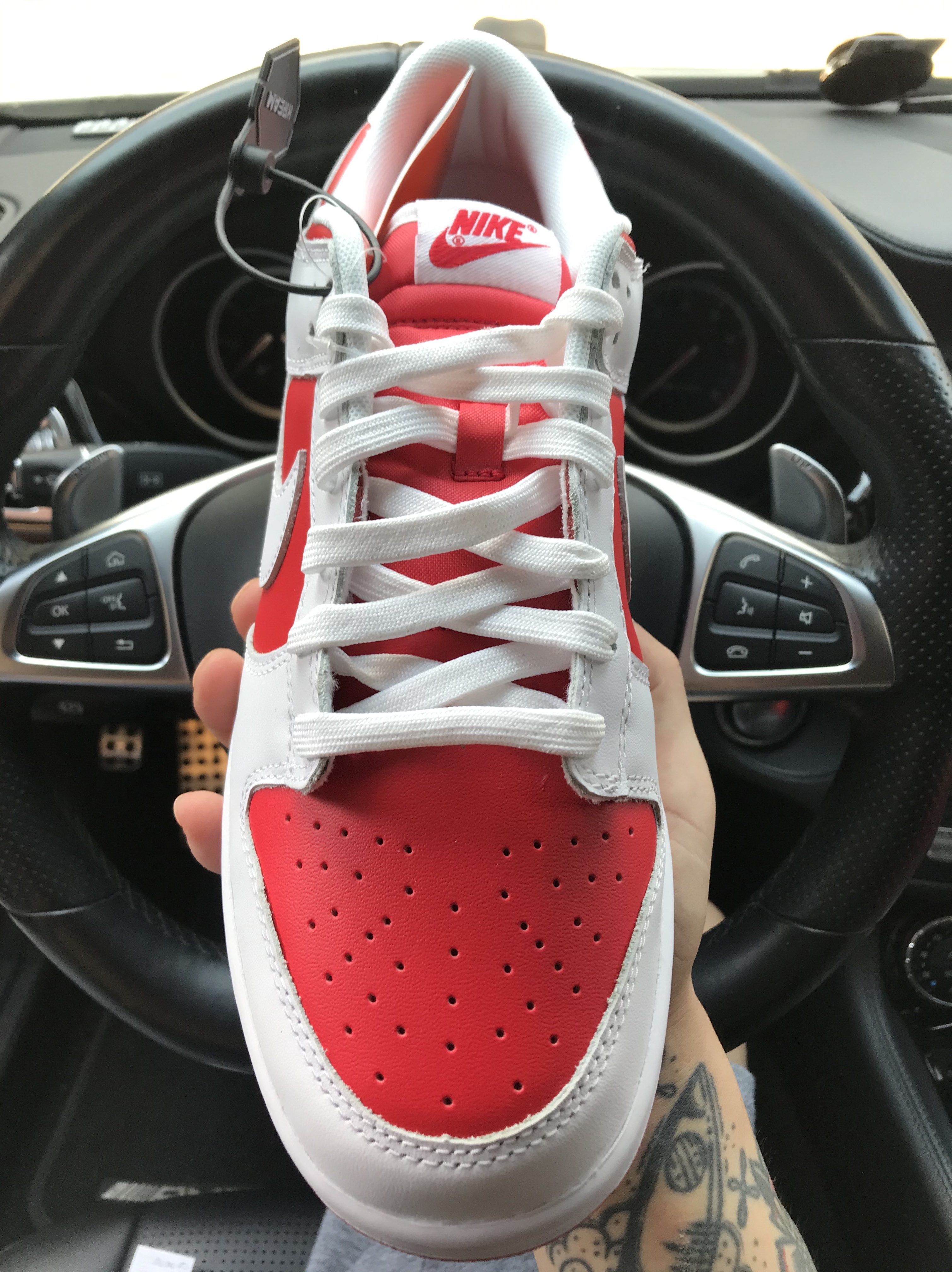 Nike Dunk Low Retro Championship Red 착용 스타일 - 1