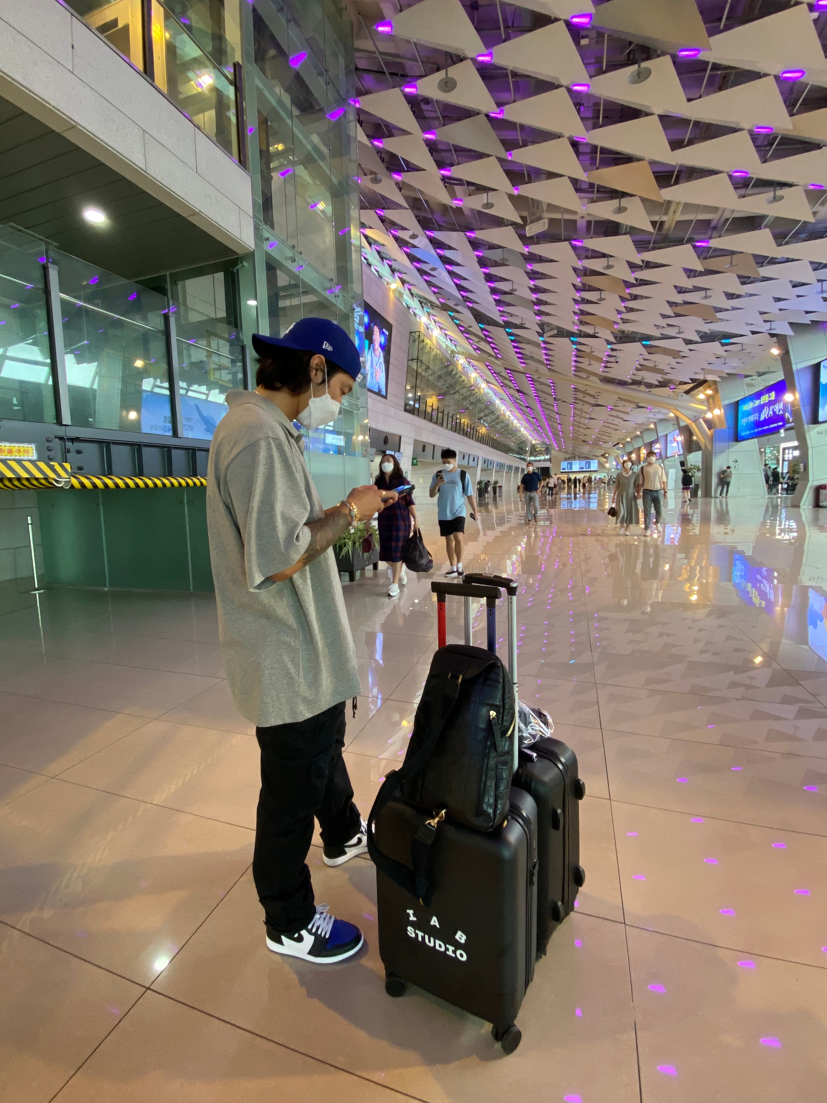 Essentials Sweatshorts Black 2020, Essentials Short Sleeve Polo Oatmeal - 21SS 착용 스타일 - 2