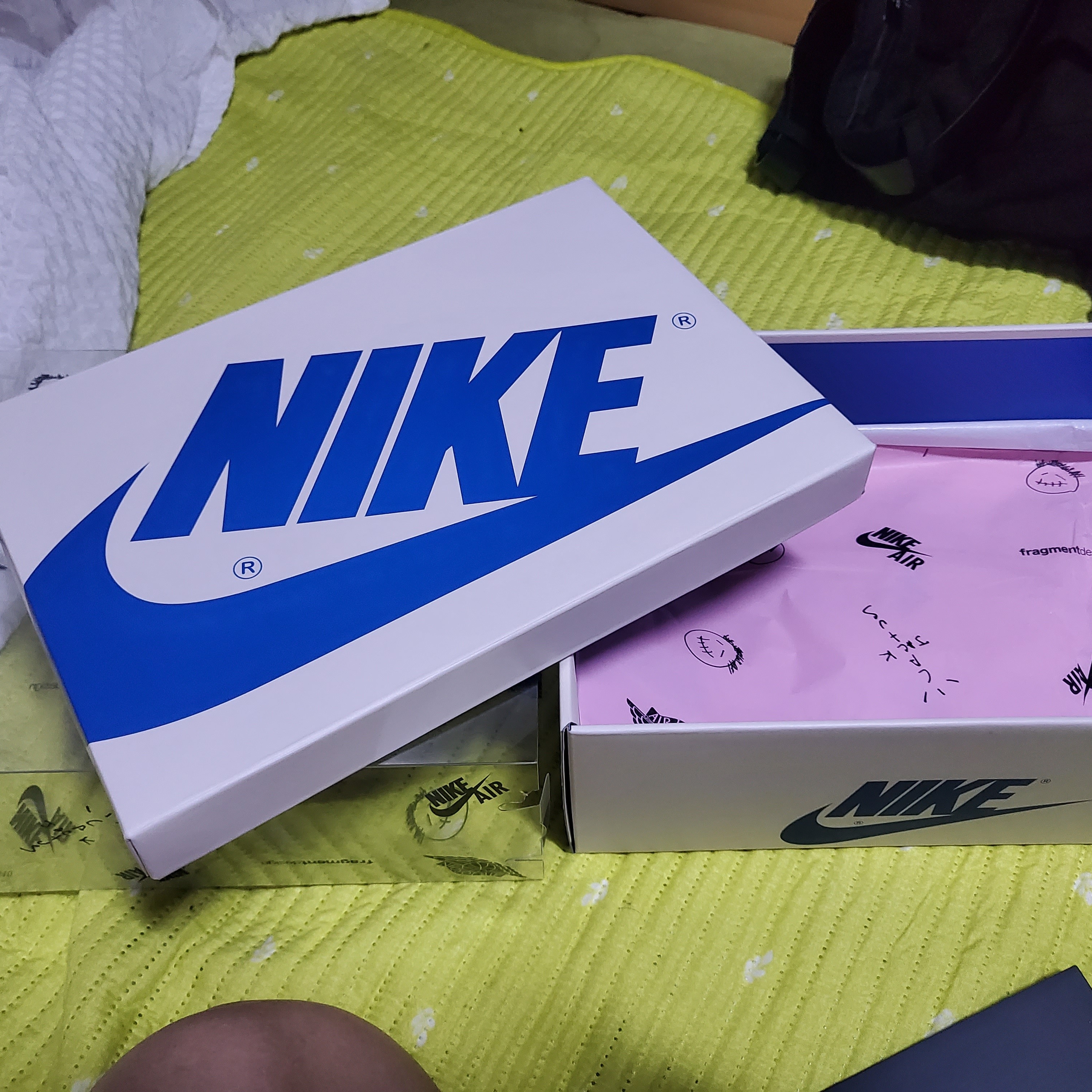 Jordan 1 x Travis Scott x Fragment Retro Low OG SP Military Blue 착용 스타일 - 2