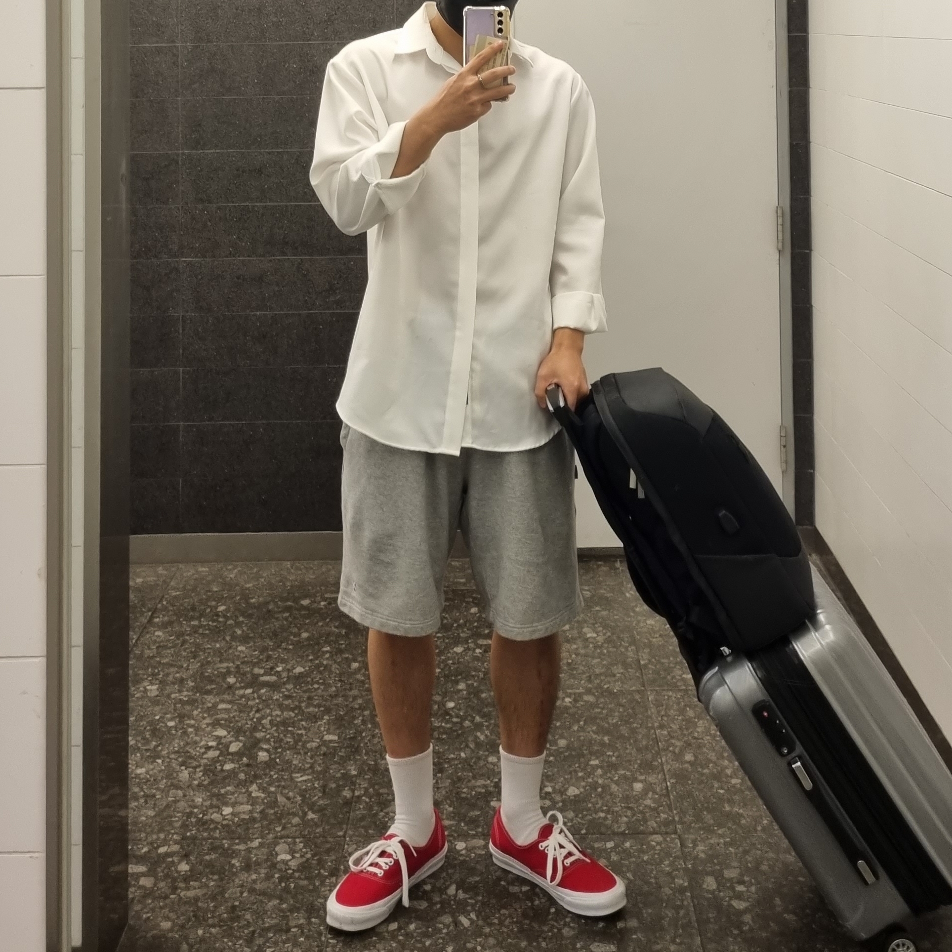 Vans Vault OG Authentic LX Red 착용 스타일