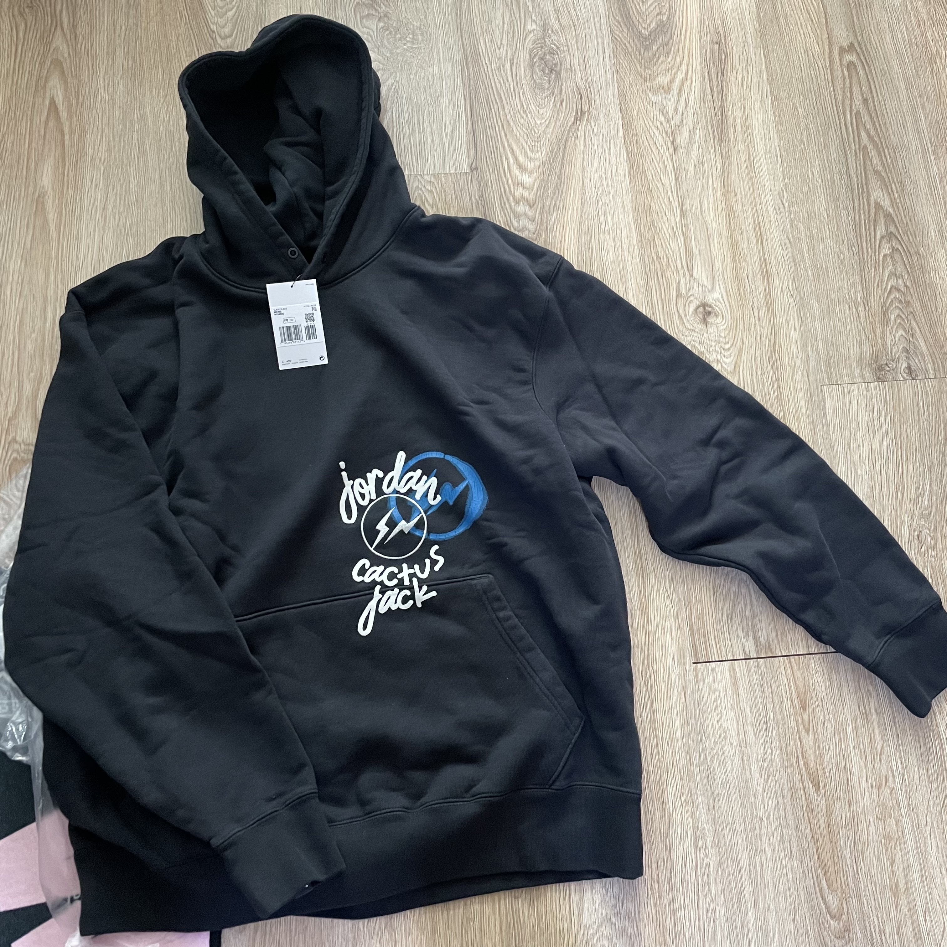 Jordan x Travis Scott x Fragment Hoodie Black (DJ0615-010) 착용 스타일 - 2