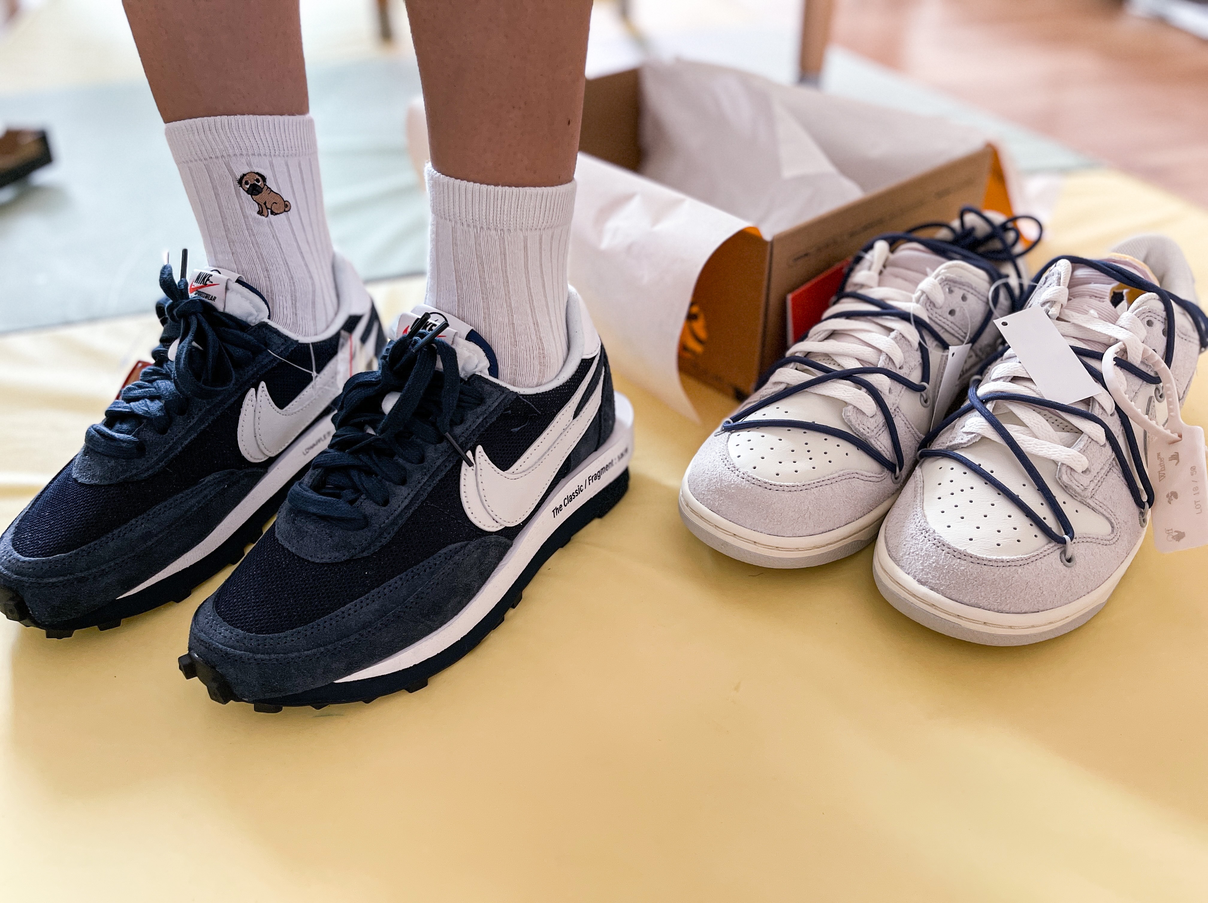 Nike x Sacai x Fragment LDWaffle Blackened Blue, Nike x Off-White Dunk Low The 50 - Lot 18 착용 스타일 - 3