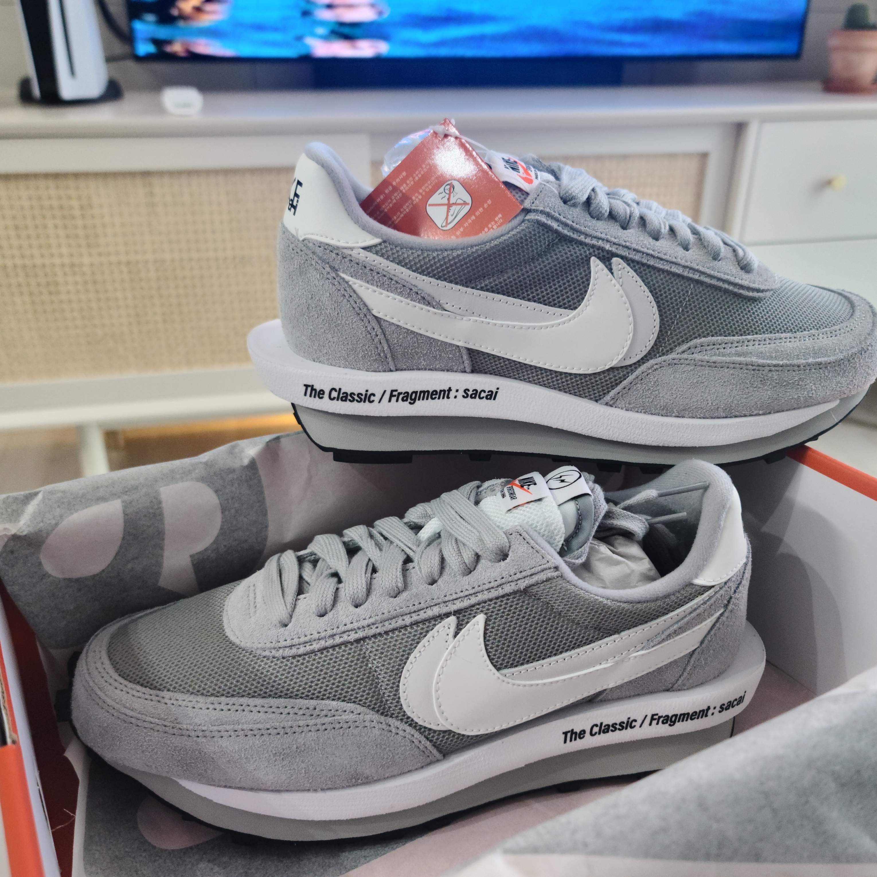Nike x Sacai x Fragment LDWaffle Light Smoke Grey 착용 스타일 - 2