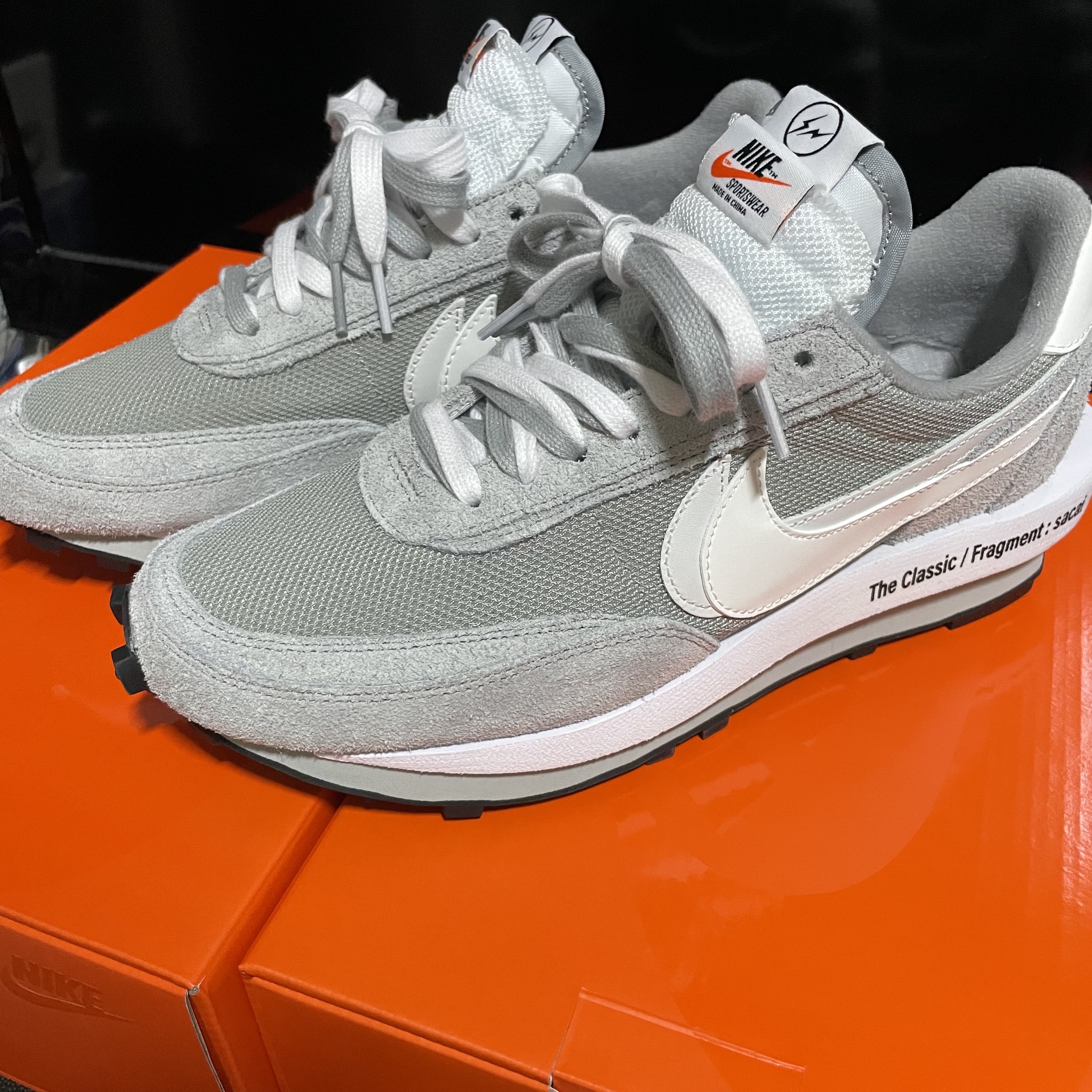 Nike x Sacai x Fragment LDWaffle Blackened Blue, Nike x Sacai x Fragment LDWaffle Light Smoke Grey 착용 스타일 - 3