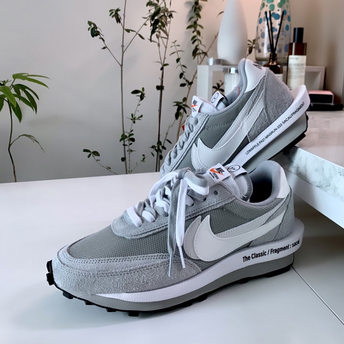Nike x Sacai x Fragment LDWaffle Light Smoke Grey 착용 스타일