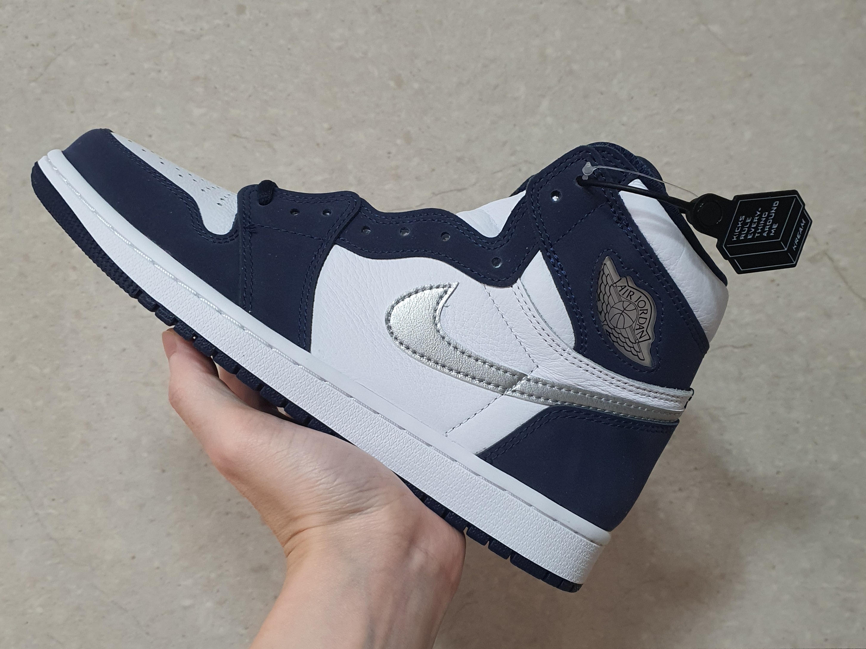 Jordan 1 Retro High OG CO.JP Midnight Navy 착용 스타일