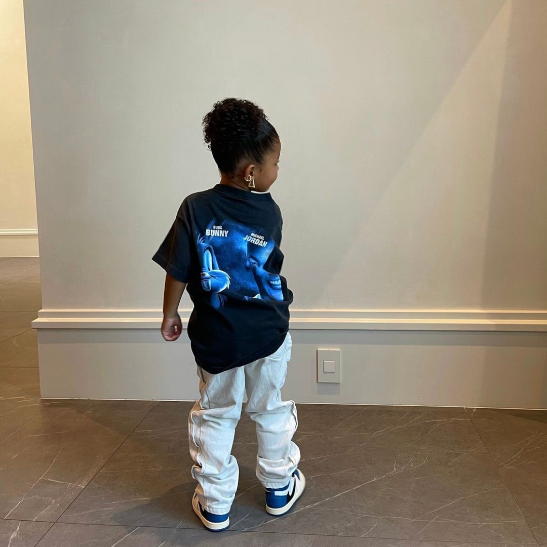 Jordan 1 x Travis Scott x Fragment Retro High OG SP Military Blue 착용 스타일 - 4
