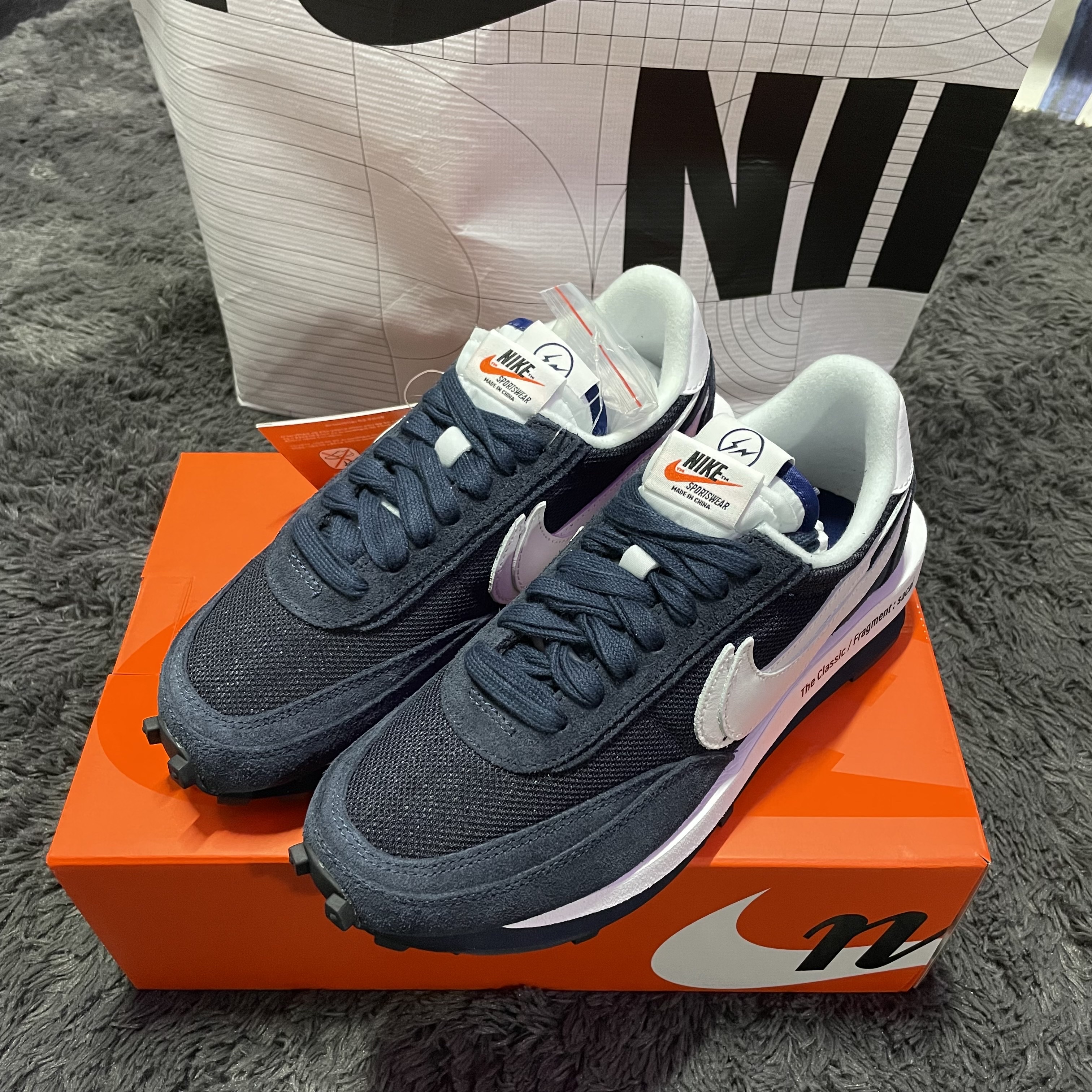 Nike x Sacai x Fragment LDWaffle Blackened Blue 착용 스타일 - 2