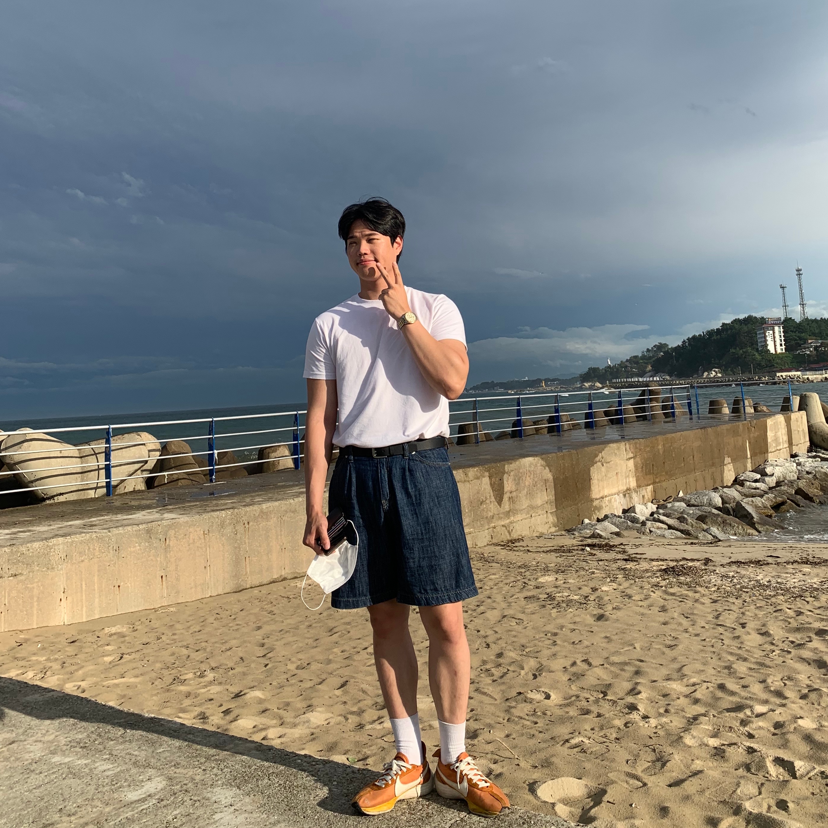 Nike Moon Racer Monarch 착용 스타일