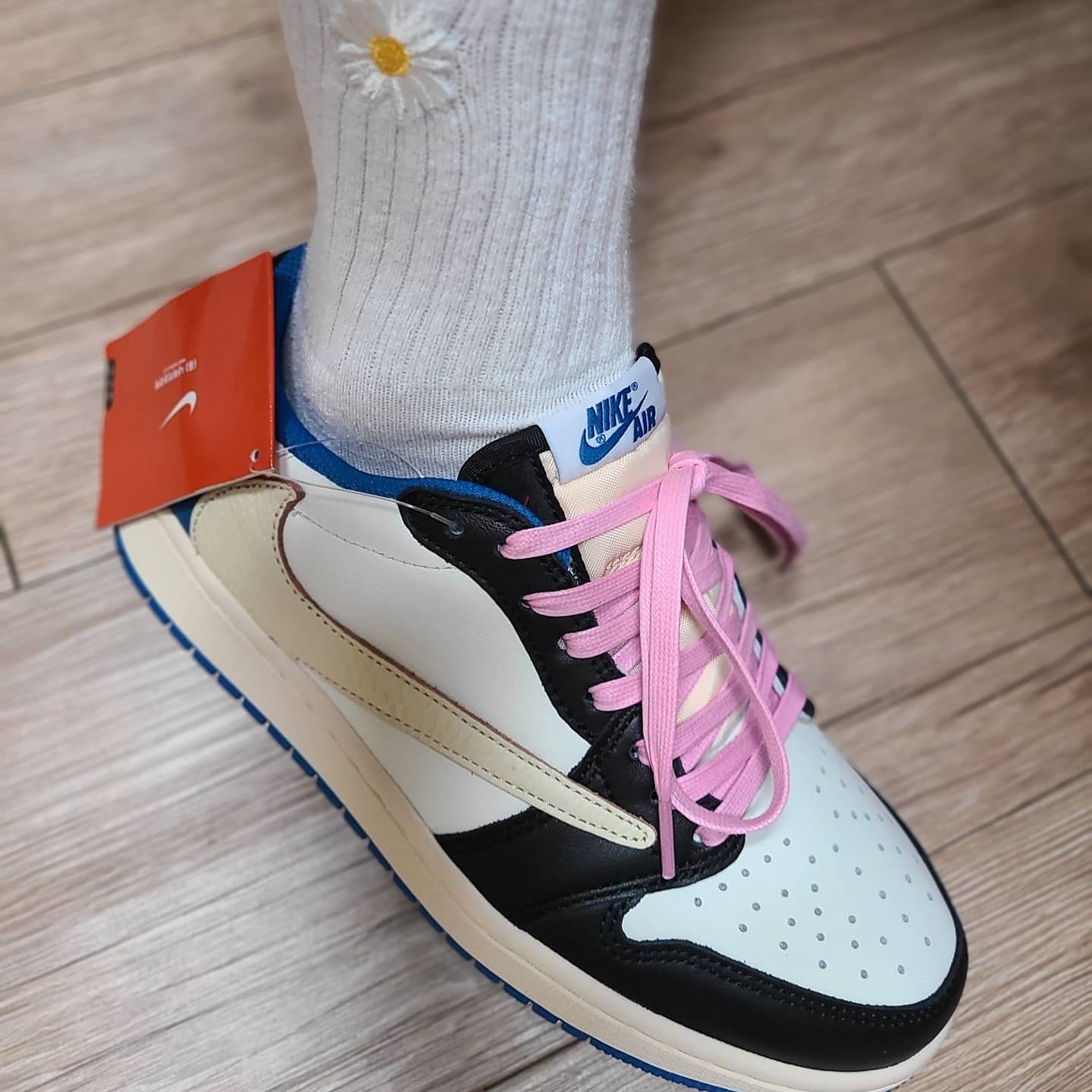 Jordan 1 x Travis Scott x Fragment Retro Low OG SP Military Blue 착용 스타일 - 2
