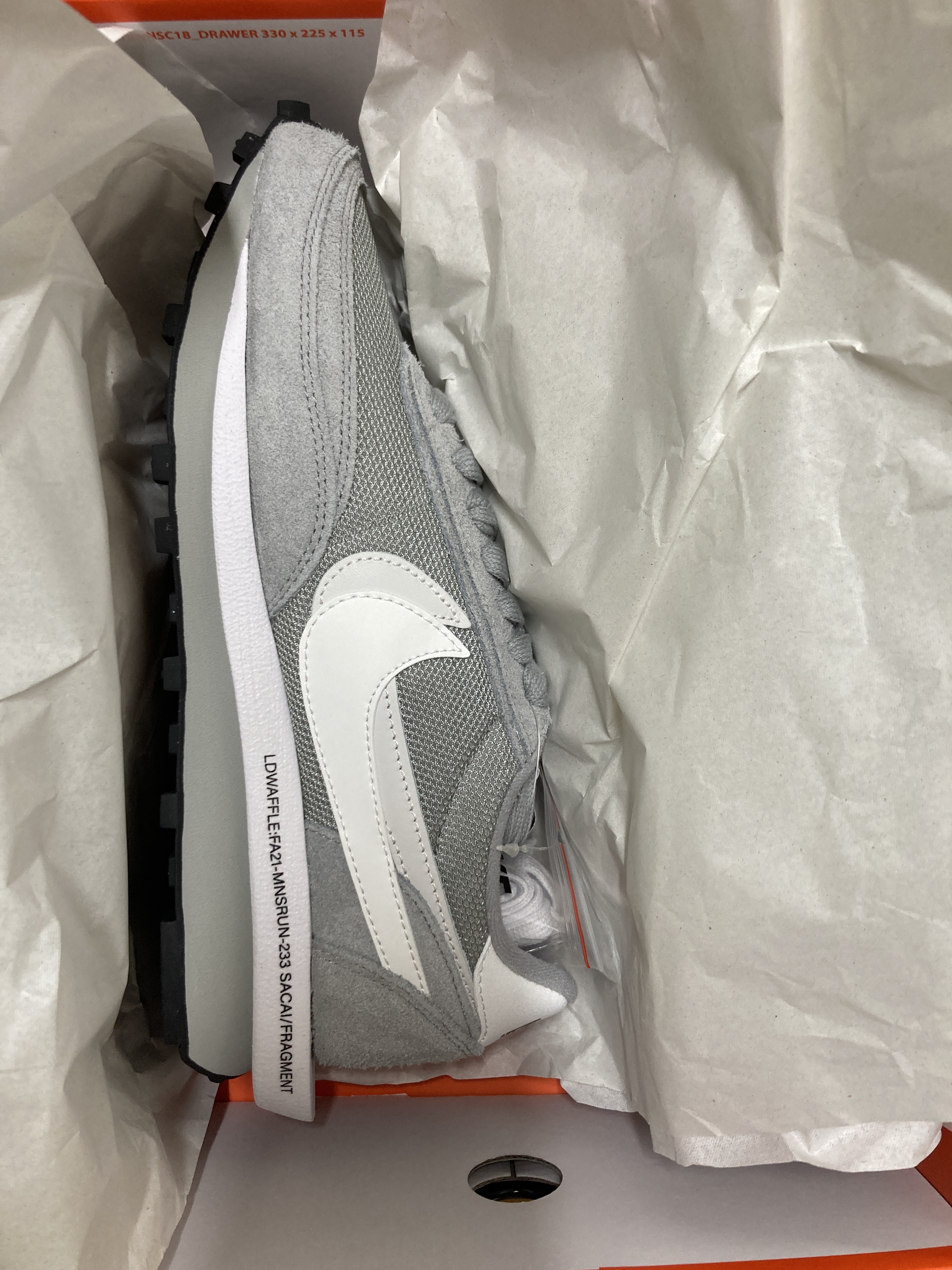 Nike x Sacai x Fragment LDWaffle Light Smoke Grey 착용 스타일