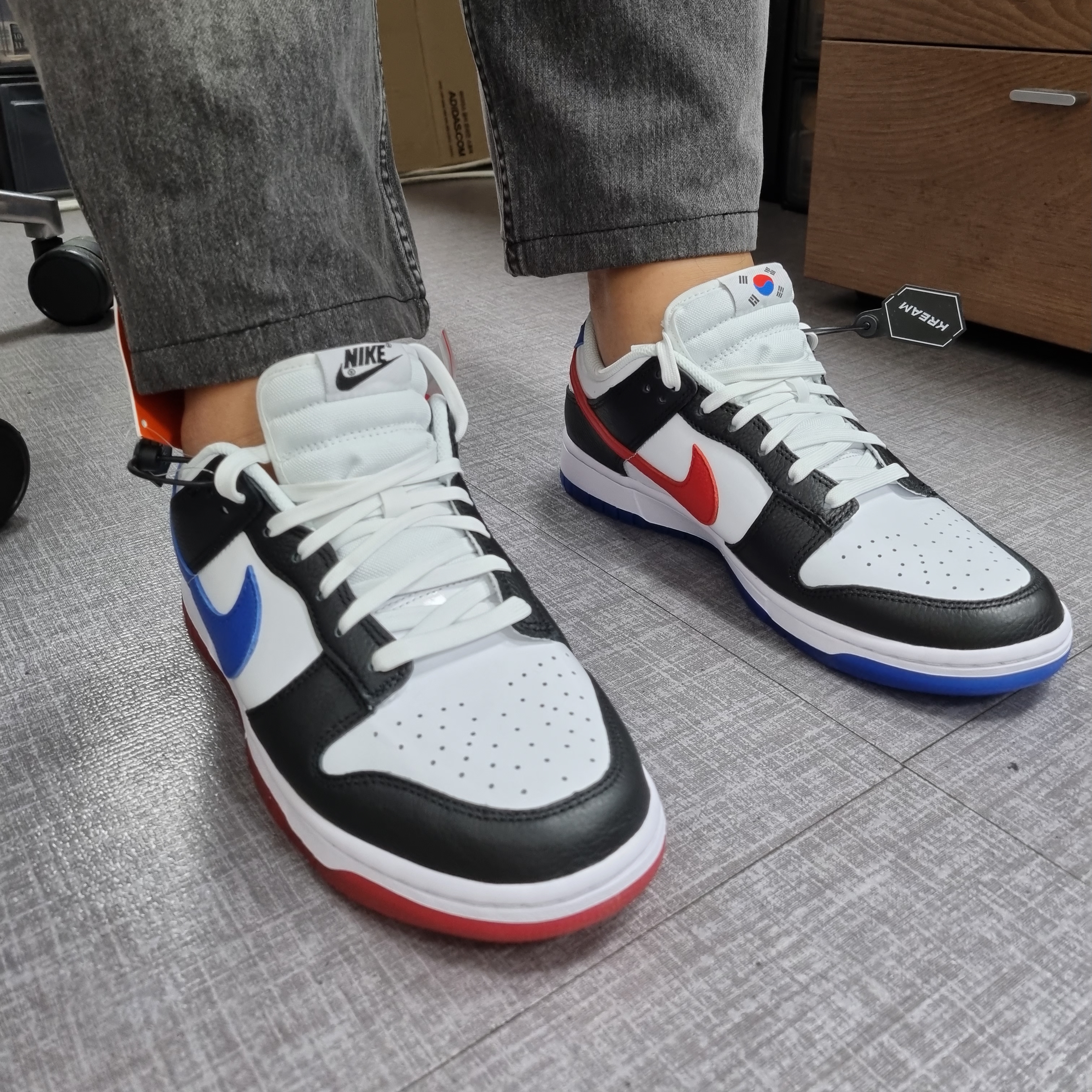 Nike Dunk Low SE Seoul 착용 스타일