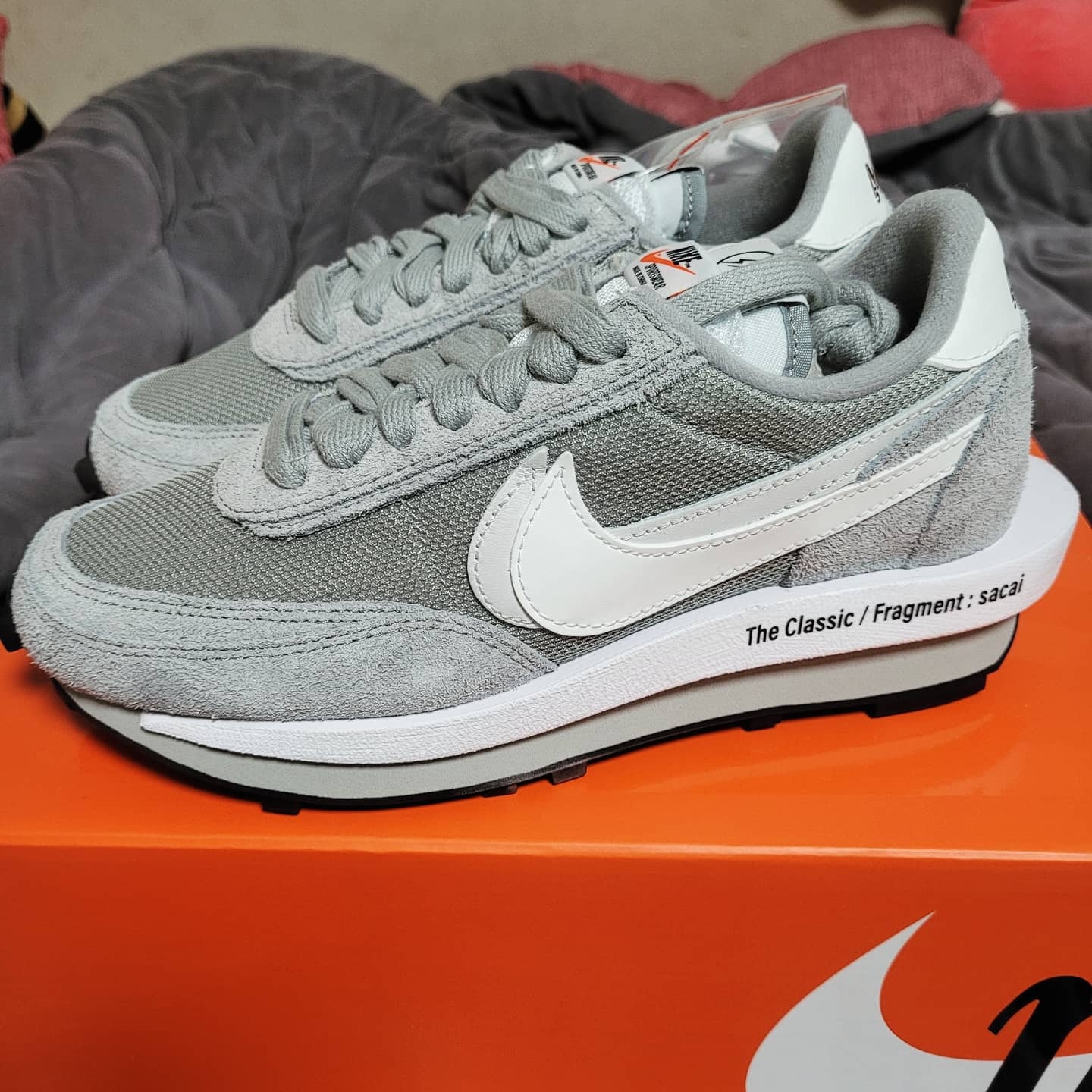 Nike x Sacai x Fragment LDWaffle Light Smoke Grey 착용 스타일 - 3