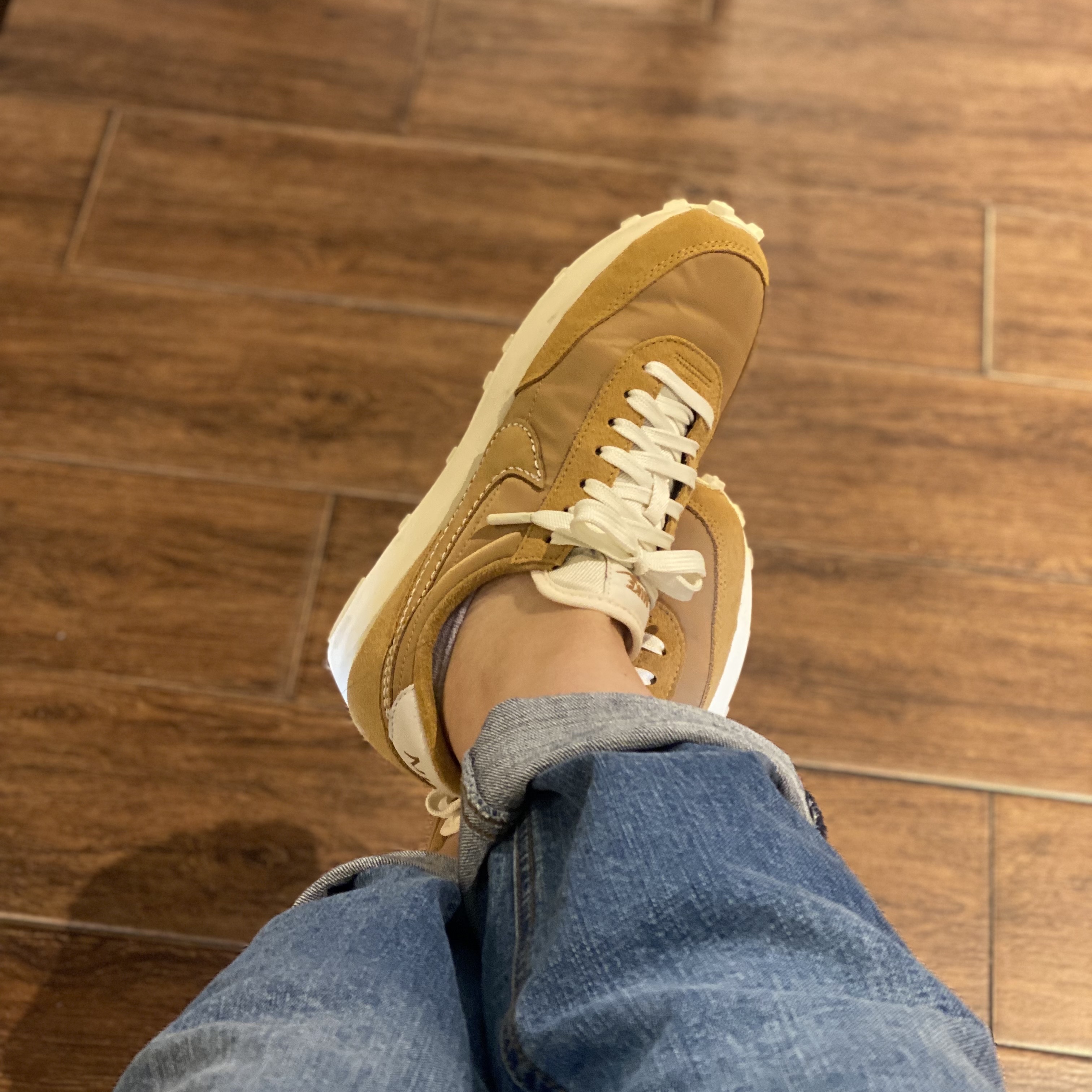 (W) Nike Daybreak Wheat Pale Ivory 착용 스타일 - 2