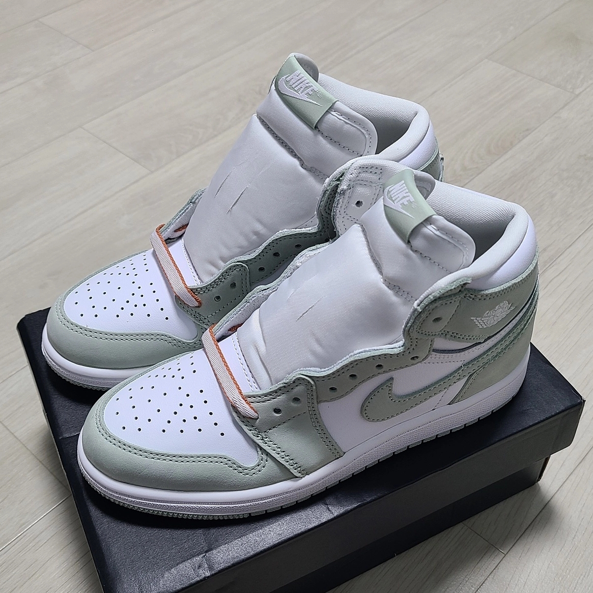 (W) Jordan 1 Retro High OG Seafoam, (PS) Jordan 1 Retro High OG Seafoam 착용 스타일 - 2
