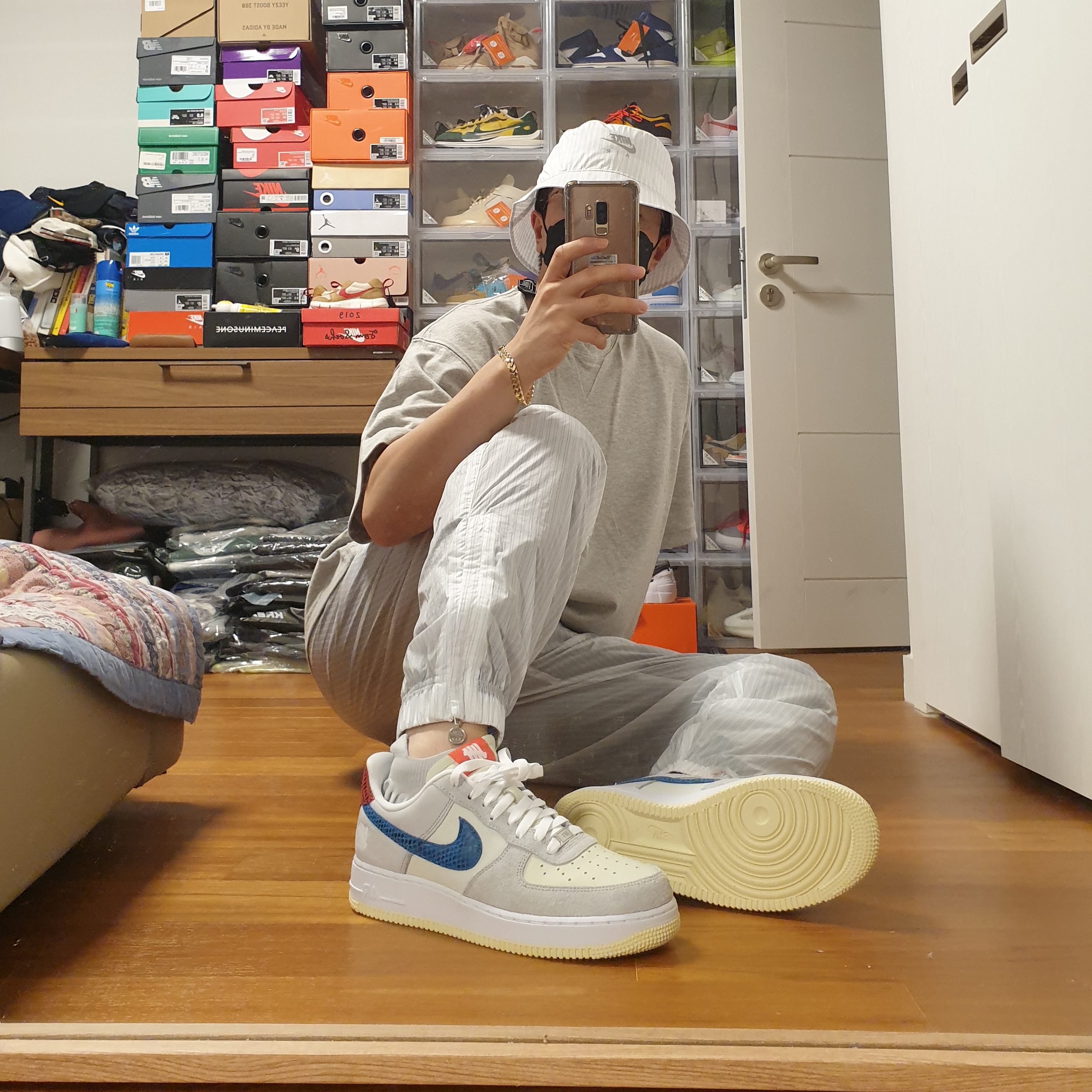 Nike x Kim Jones Printed Track Pants White - US/EU, Nike x Kim Jones Oversized T-Shirt Grey Heather - US/EU 착용 스타일 - 3