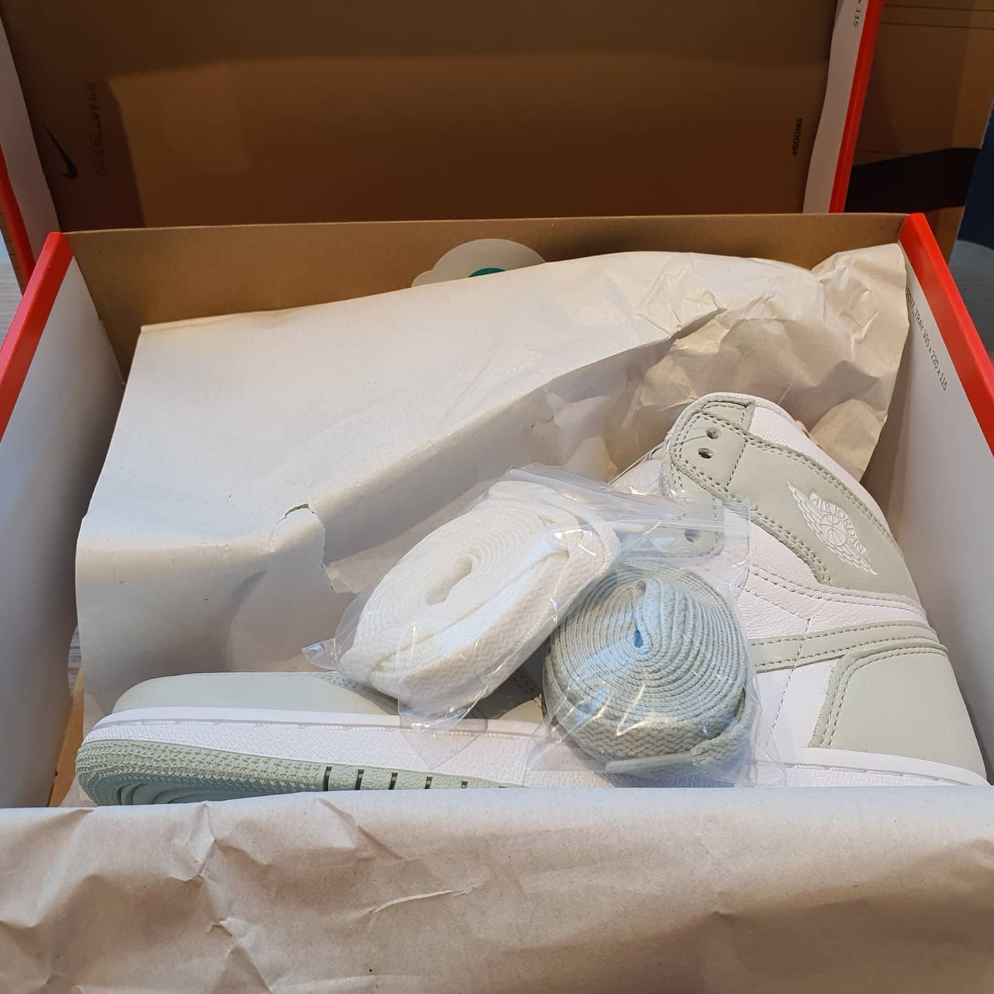 (W) Jordan 1 Retro High OG Seafoam 착용 스타일 - 4