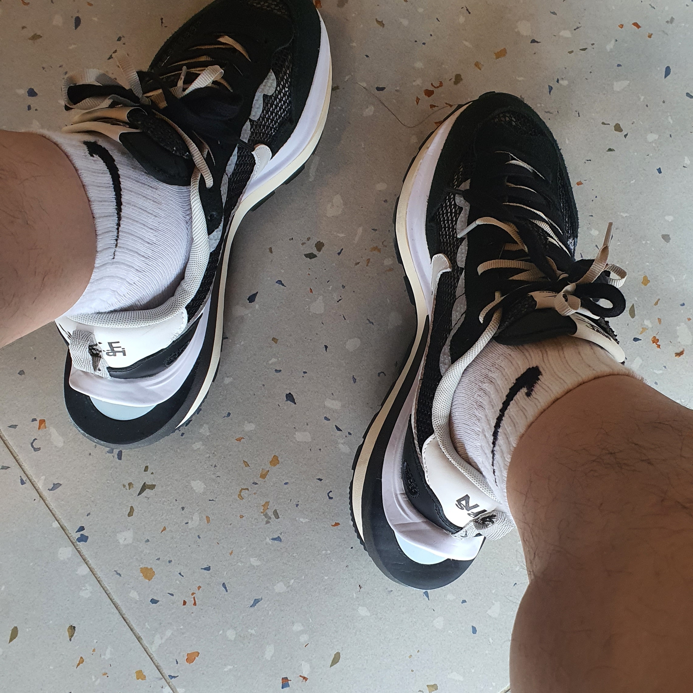 Nike x Sacai VaporWaffle Black White 착용 스타일