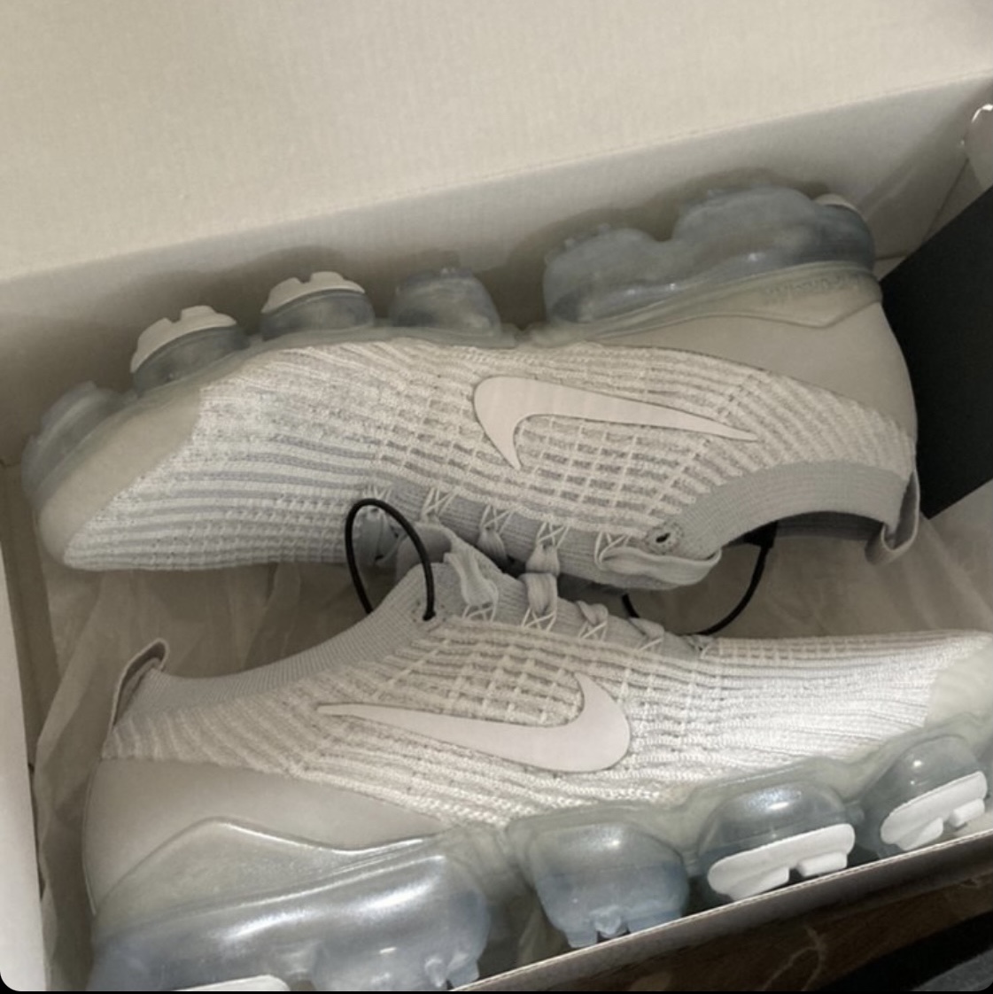 Nike Air VaporMax Flyknit 3 White Pure Platinum 착용 스타일